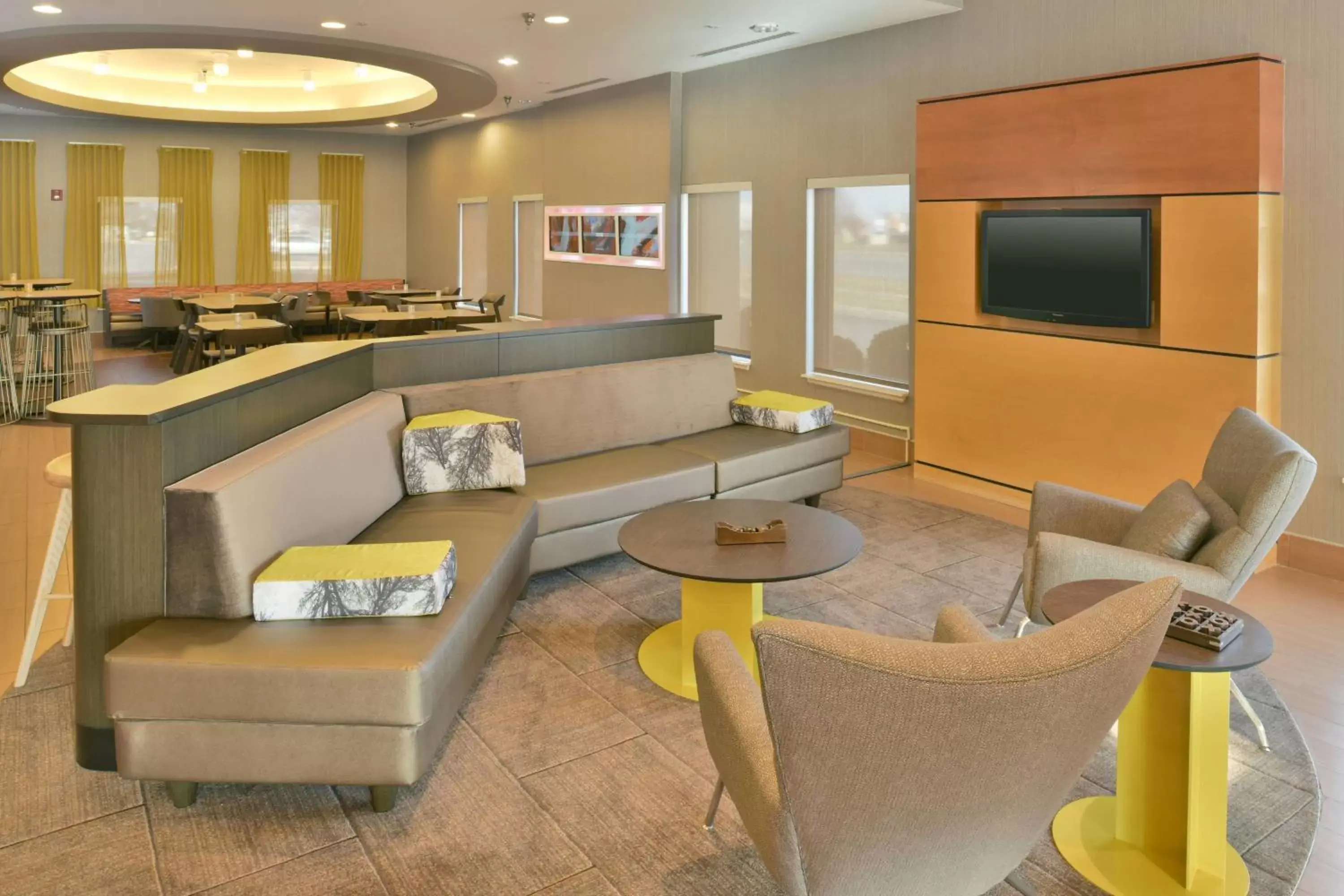 Lobby or reception, Lounge/Bar in SpringHill Suites Des Moines West