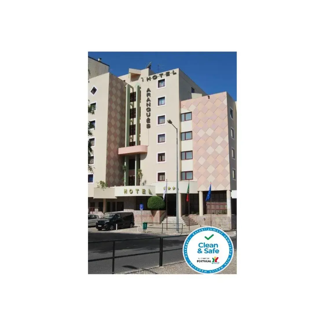 Facade/entrance in Hotel Arangues Facade/entrance in Hotel Arangues