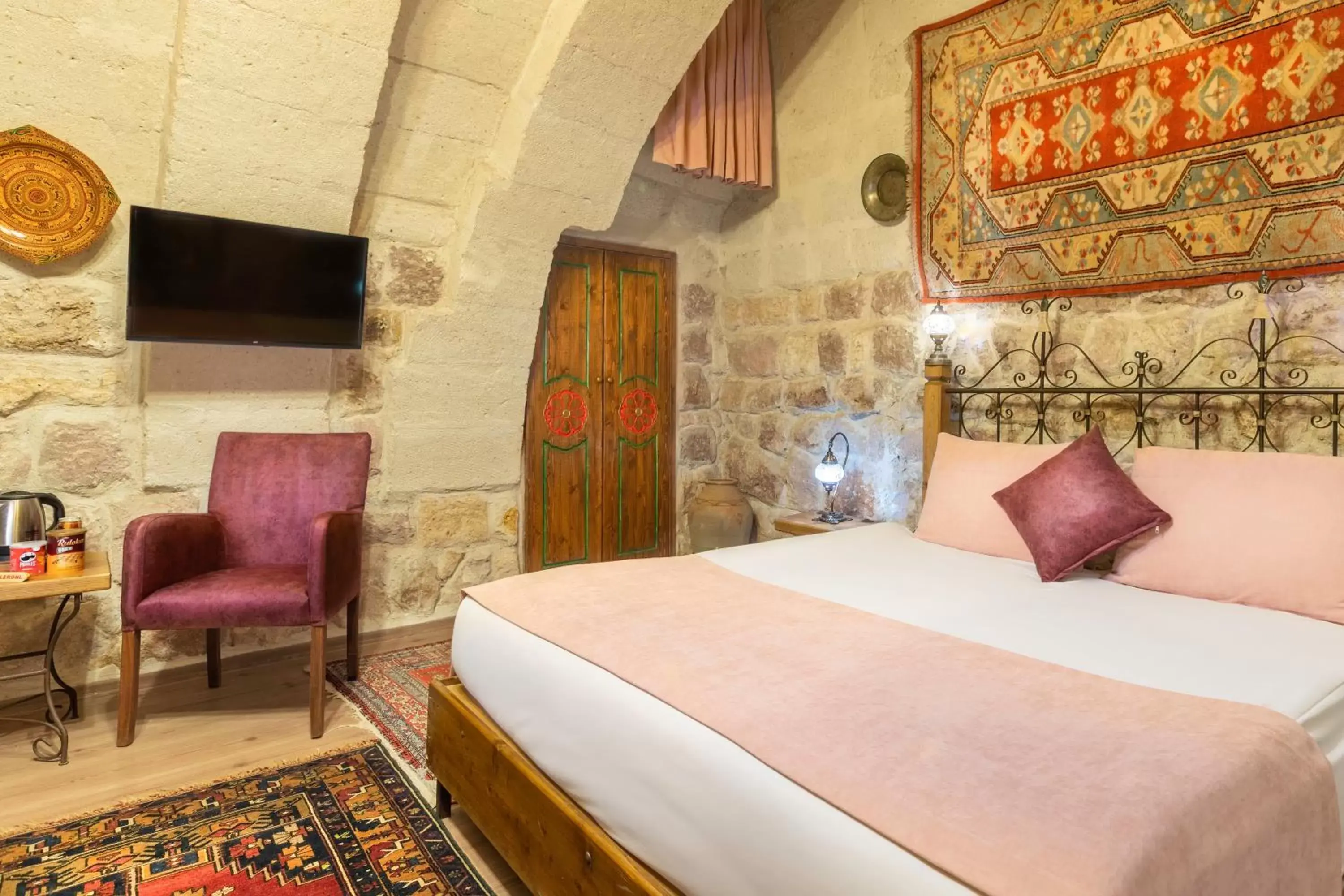 Bed in Maron Stone House