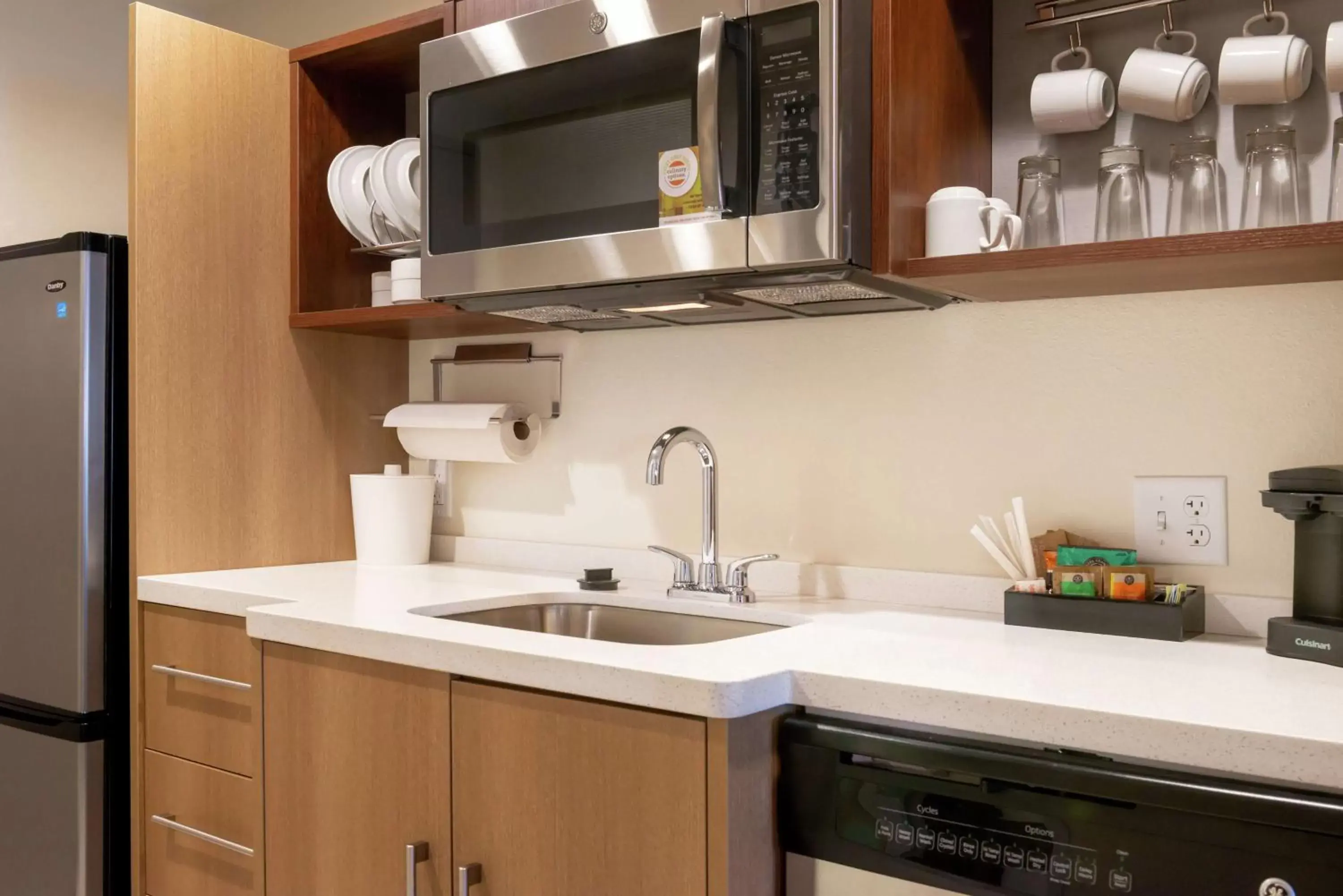 Kitchen or kitchenette, Kitchen/Kitchenette in Home2 Suites By Hilton New Albany Columbus