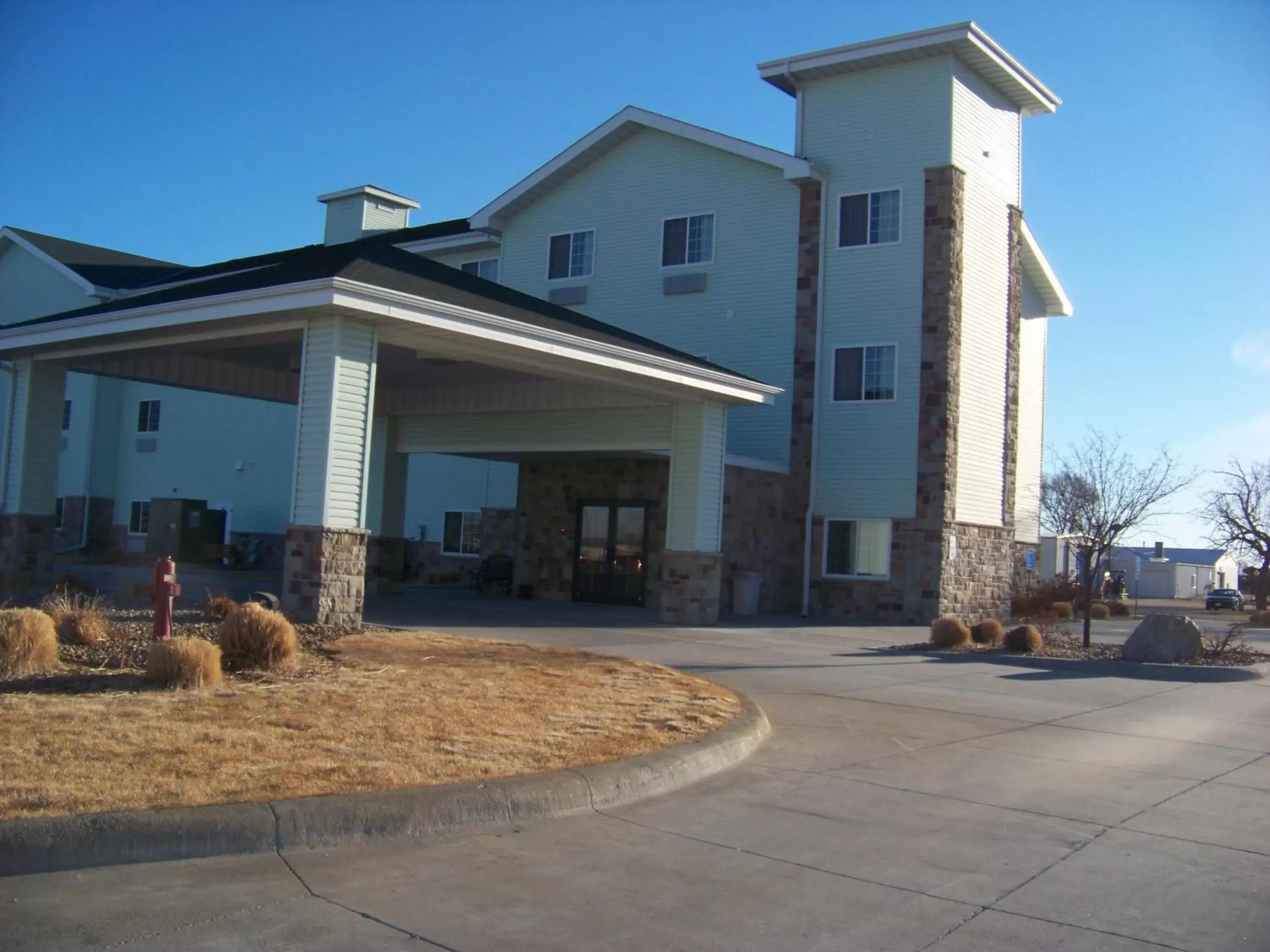 Facade/entrance, Property Building in Days Inn & Suites by Wyndham Columbus NE