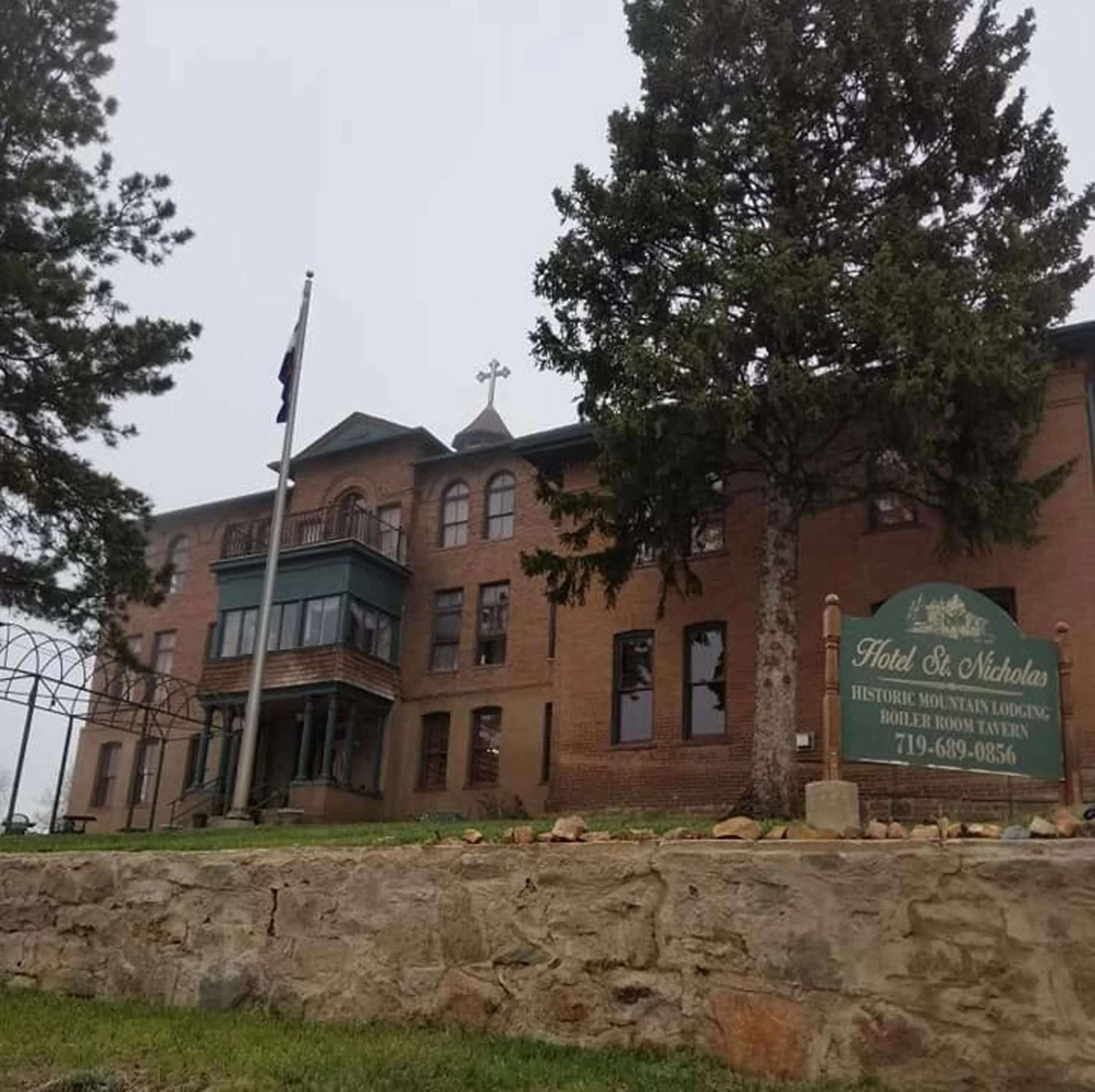 Property building in Hotel St Nicholas