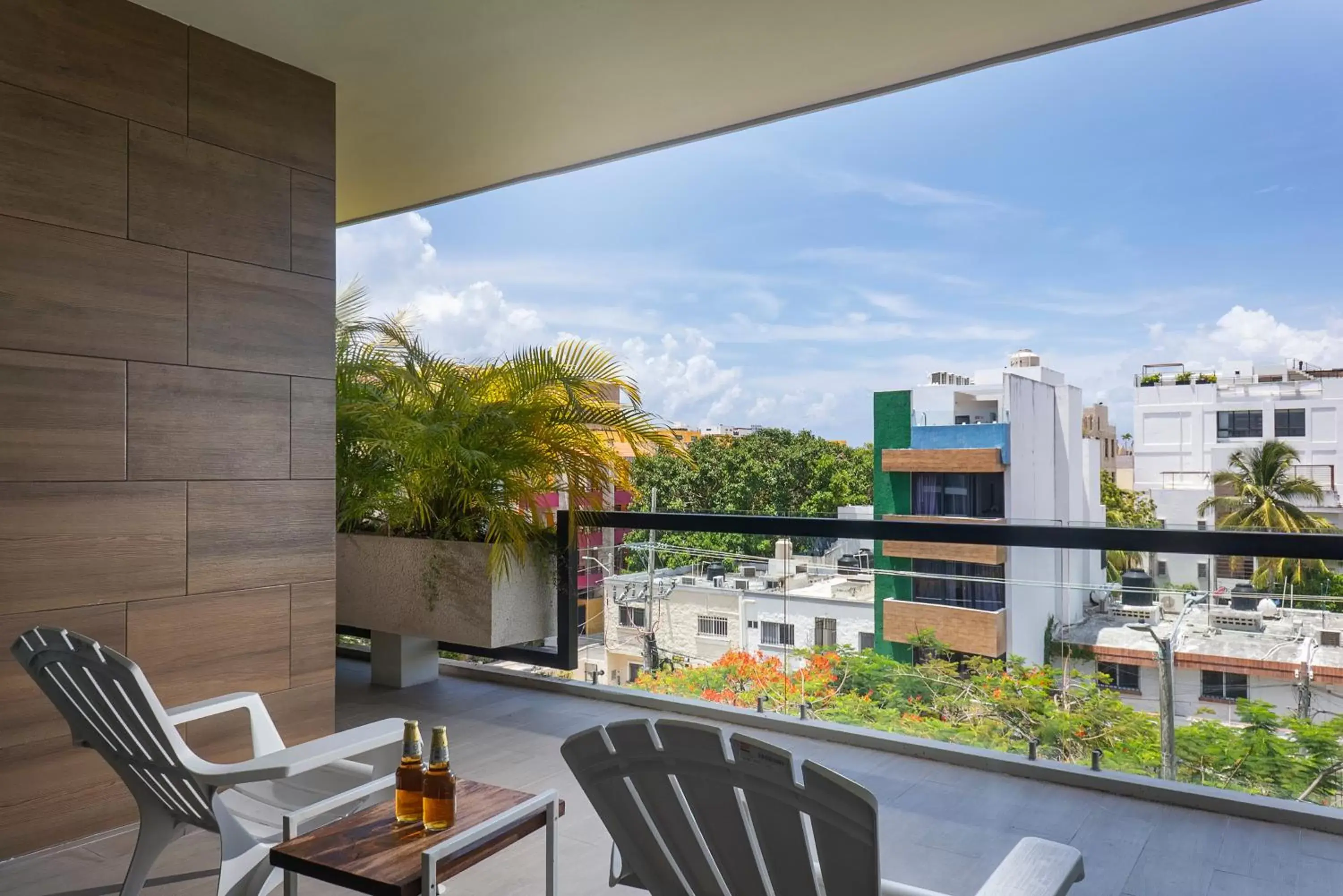 Property building, Balcony/Terrace in Opal Suites Apartments