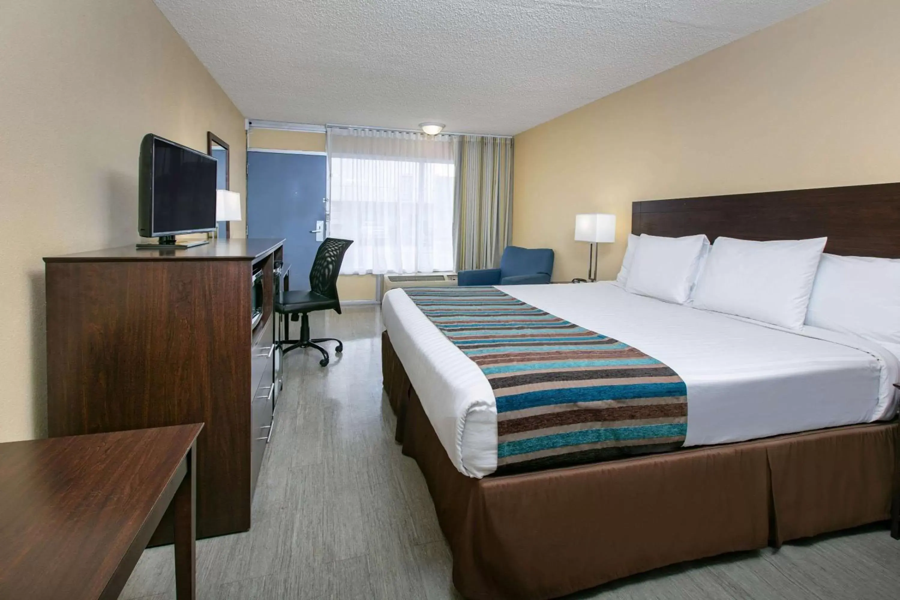 Photo of the whole room, Bed in Days Inn by Wyndham Natchez