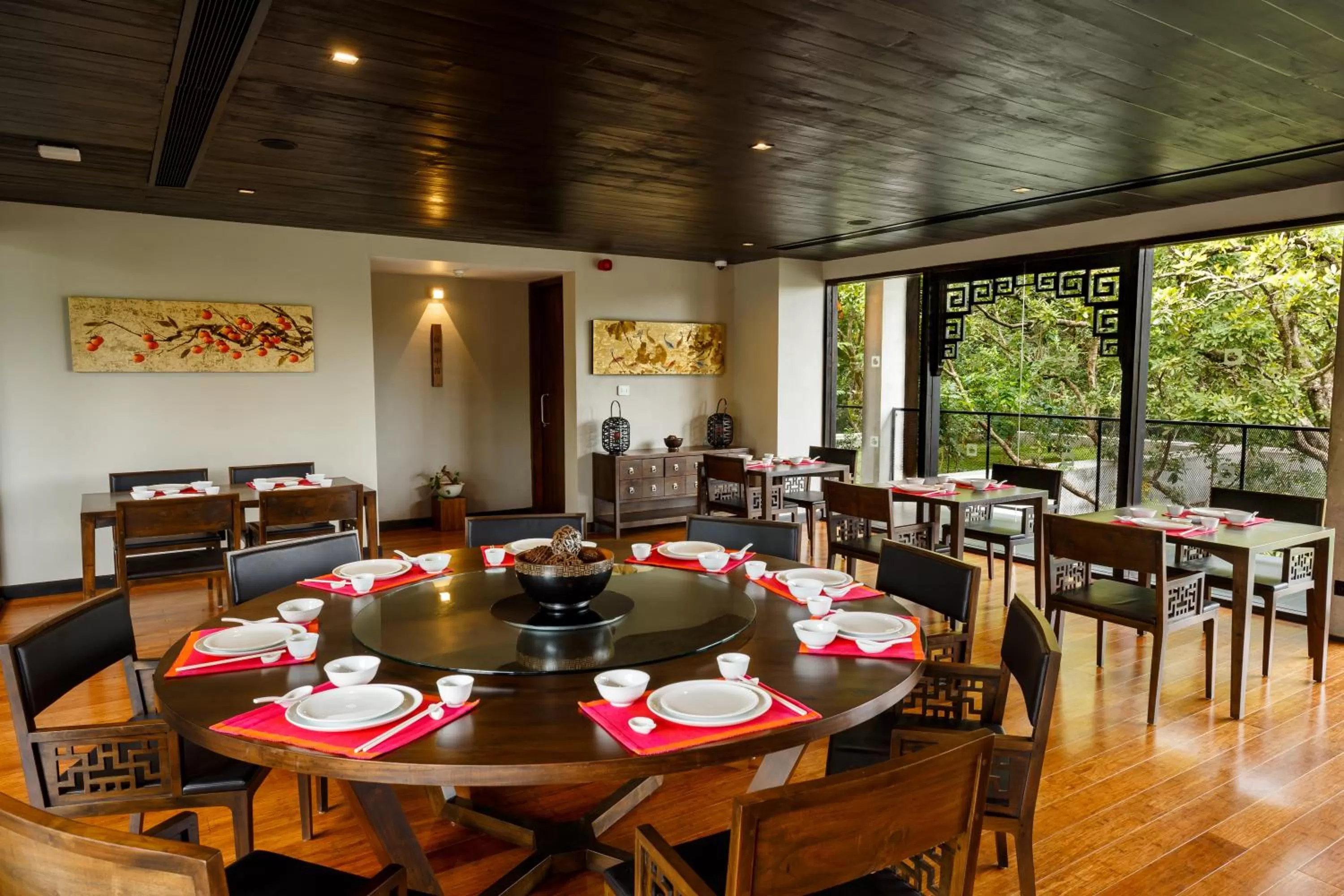 Restaurant/places to eat in Jetwing Lake