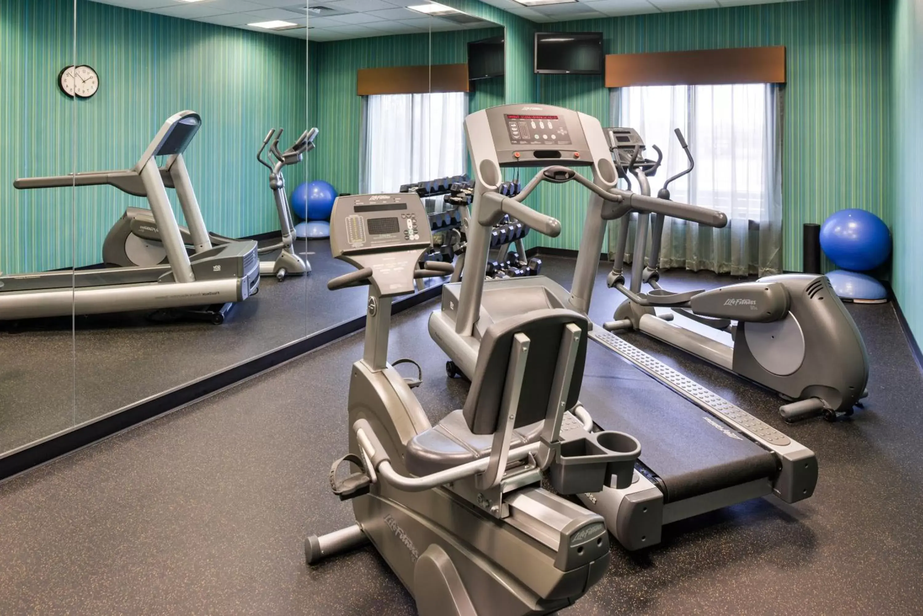 Spa and wellness centre/facilities, Fitness Center/Facilities in Holiday Inn Express Hotel & Suites Wichita Falls, an IHG Hotel