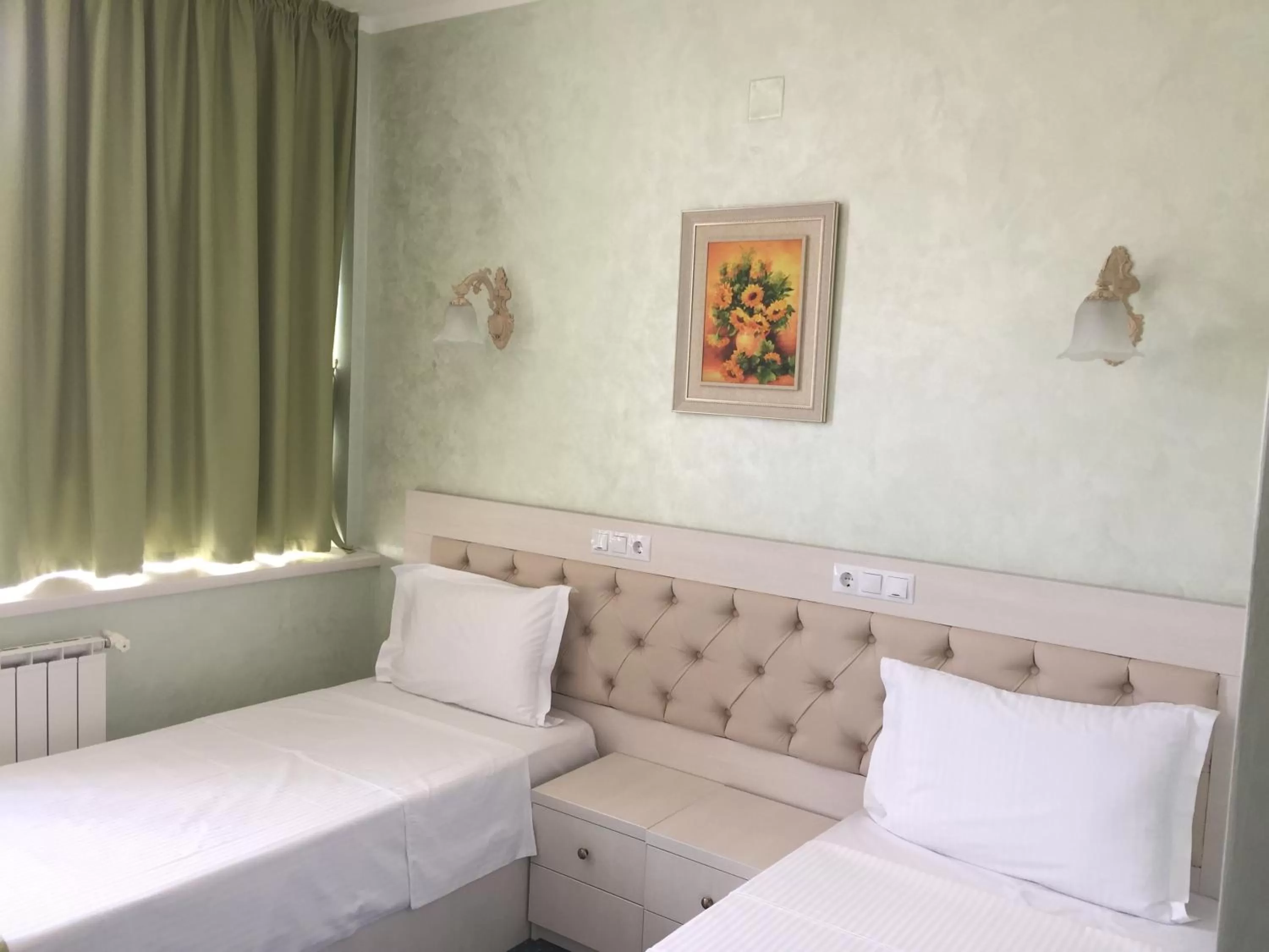 Photo of the whole room in Hamlet Hotel