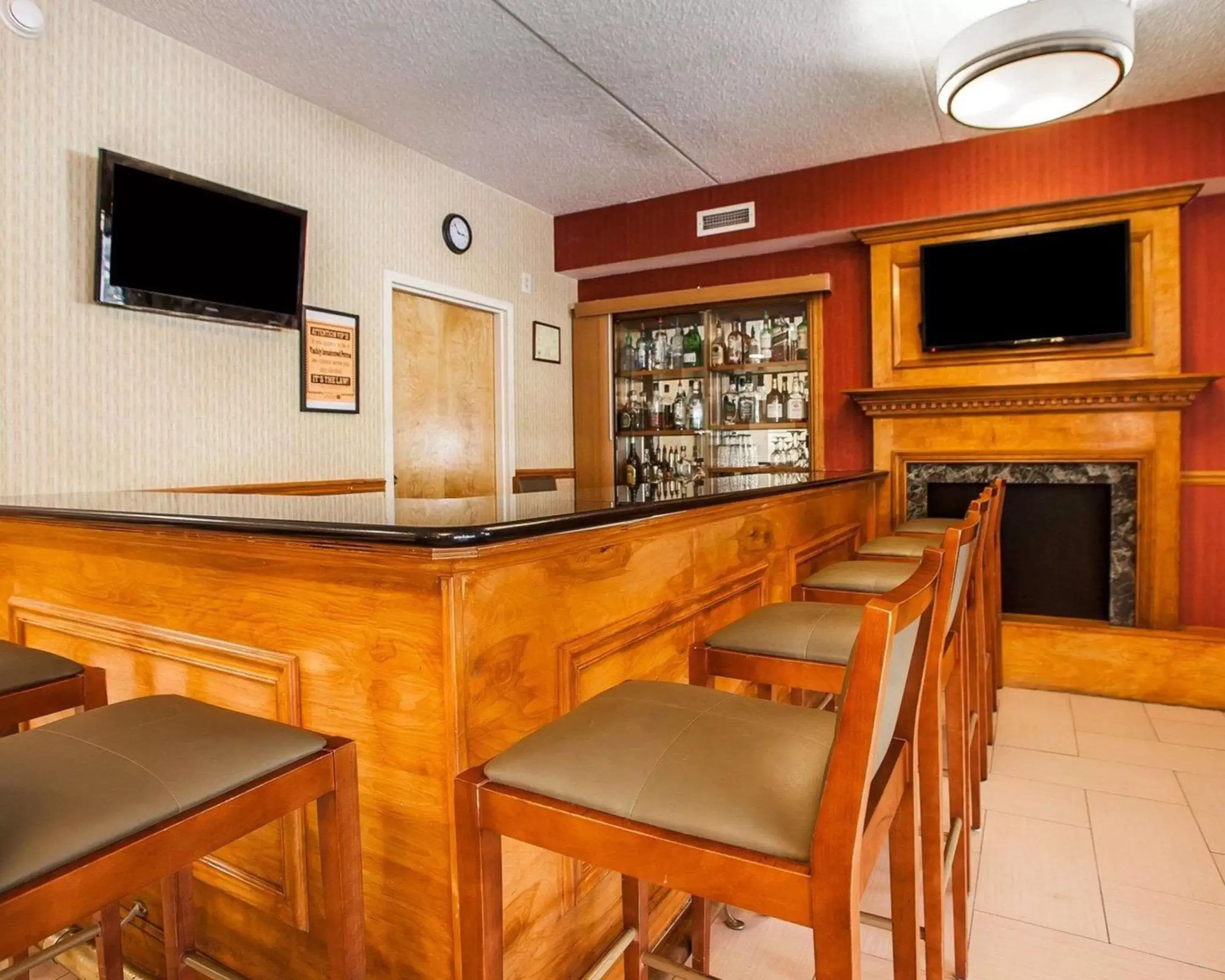 Lounge or bar, Lounge/Bar in Comfort Inn Lehigh Valley West
