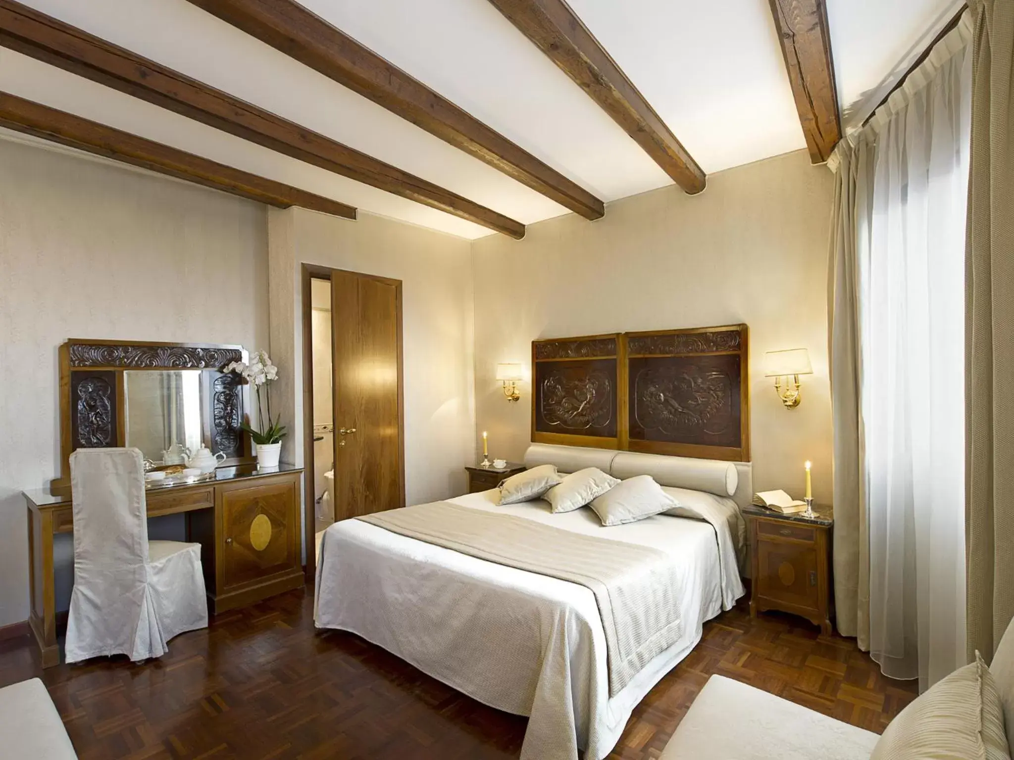 Photo of the whole room, Bed in Hotel Campiello