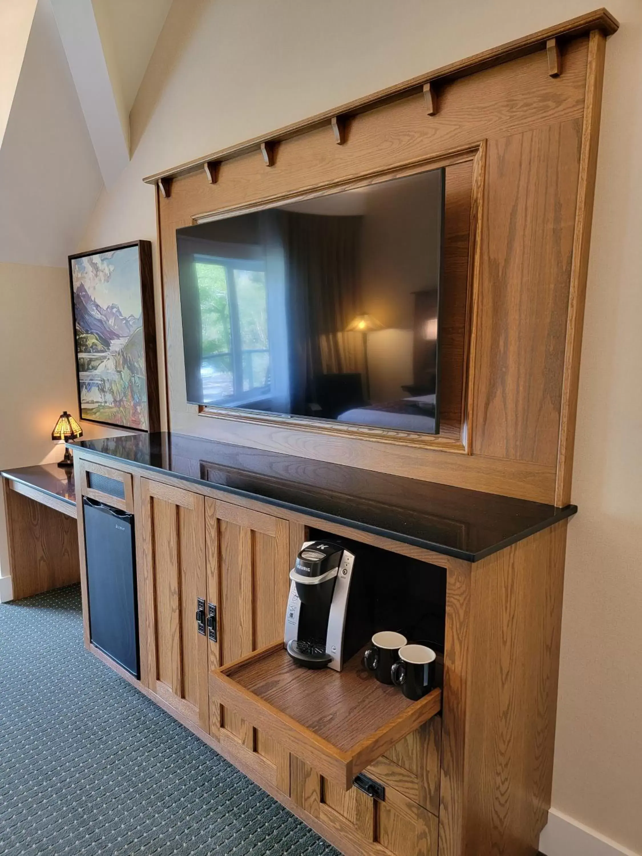 TV and multimedia, TV/Entertainment Center in Kilmorey Lodge