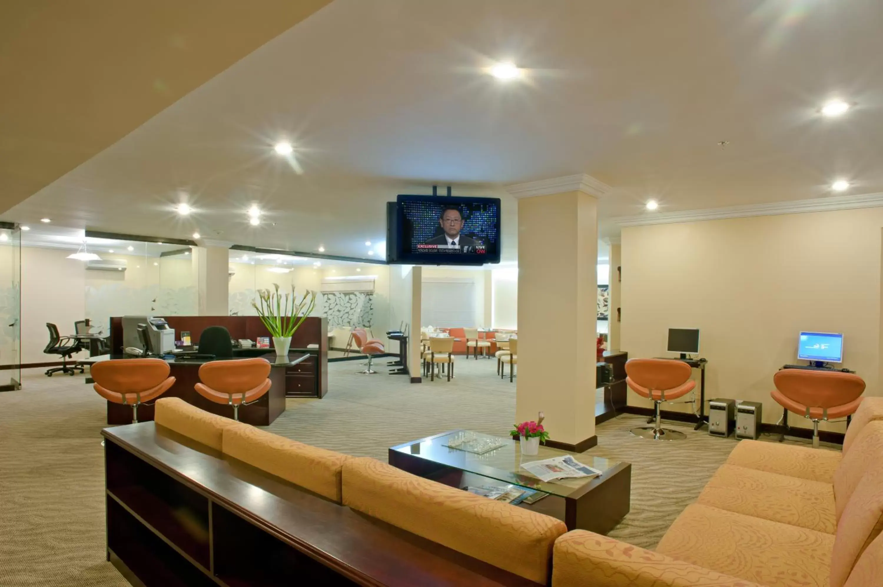Communal lounge/ TV room, Restaurant/Places to Eat in Casa Dann Carlton Hotel & SPA