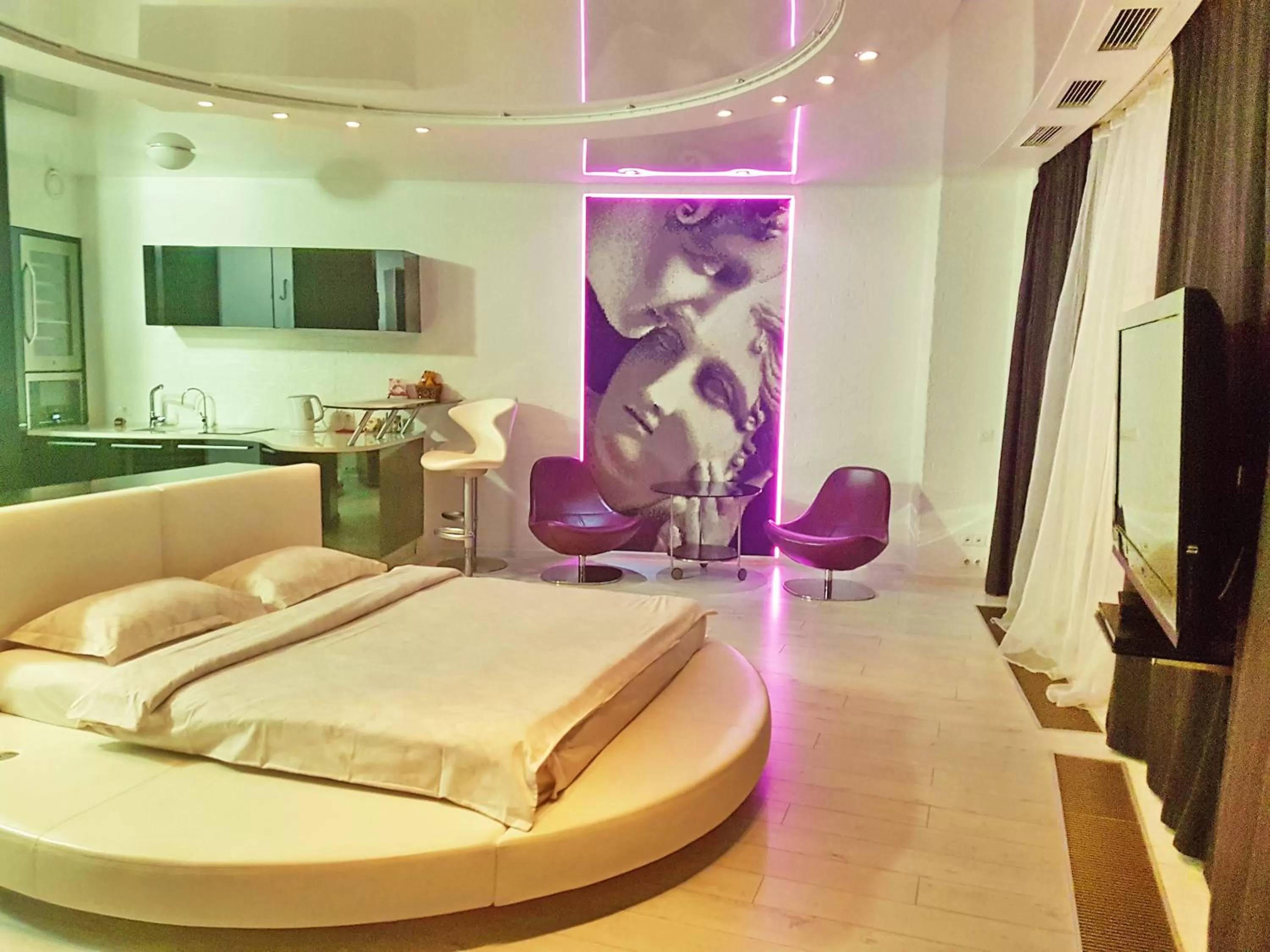 Bed in Best Apartments in Most City, River View