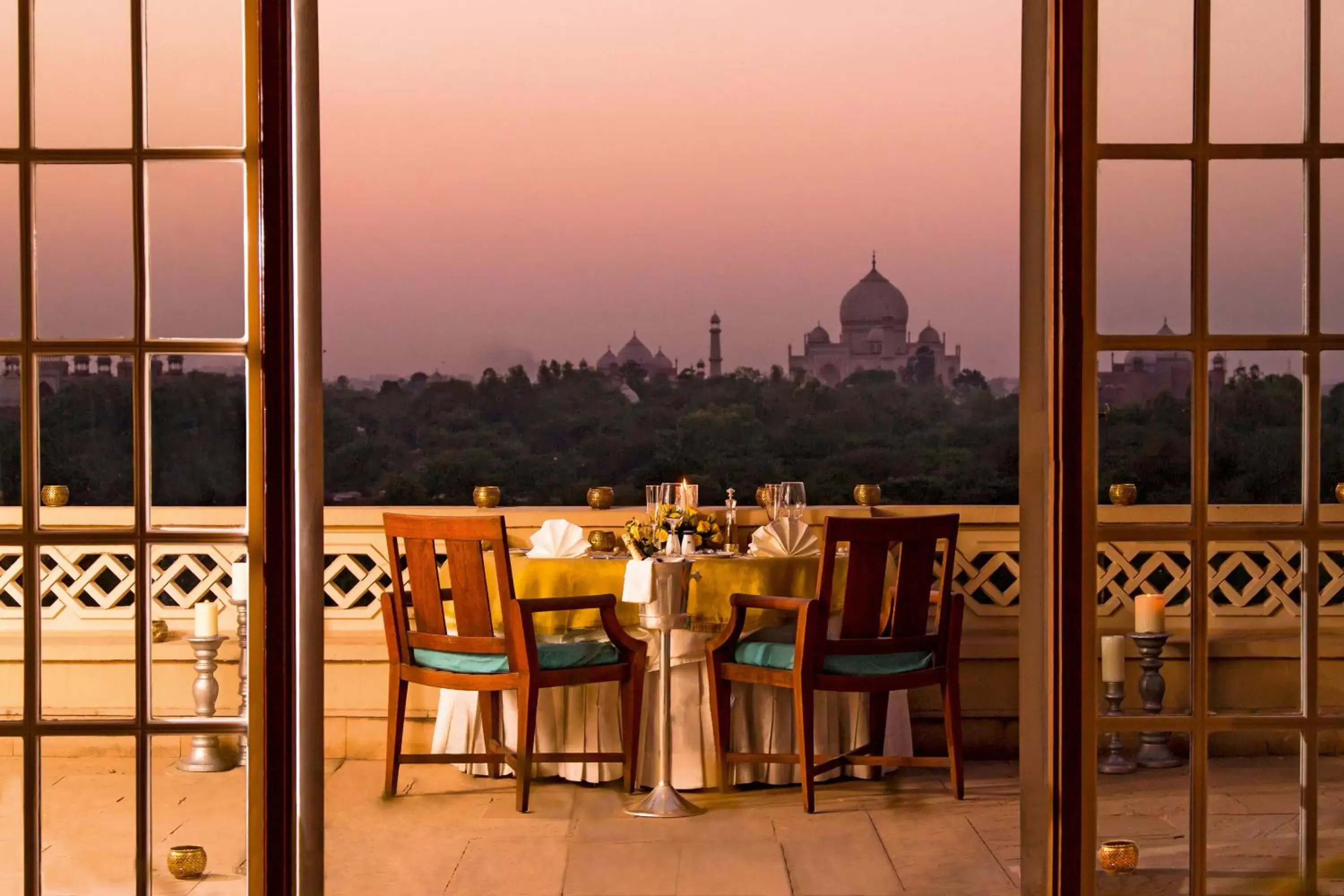 Landmark view, Restaurant/Places to Eat in The Oberoi Amarvilas Agra