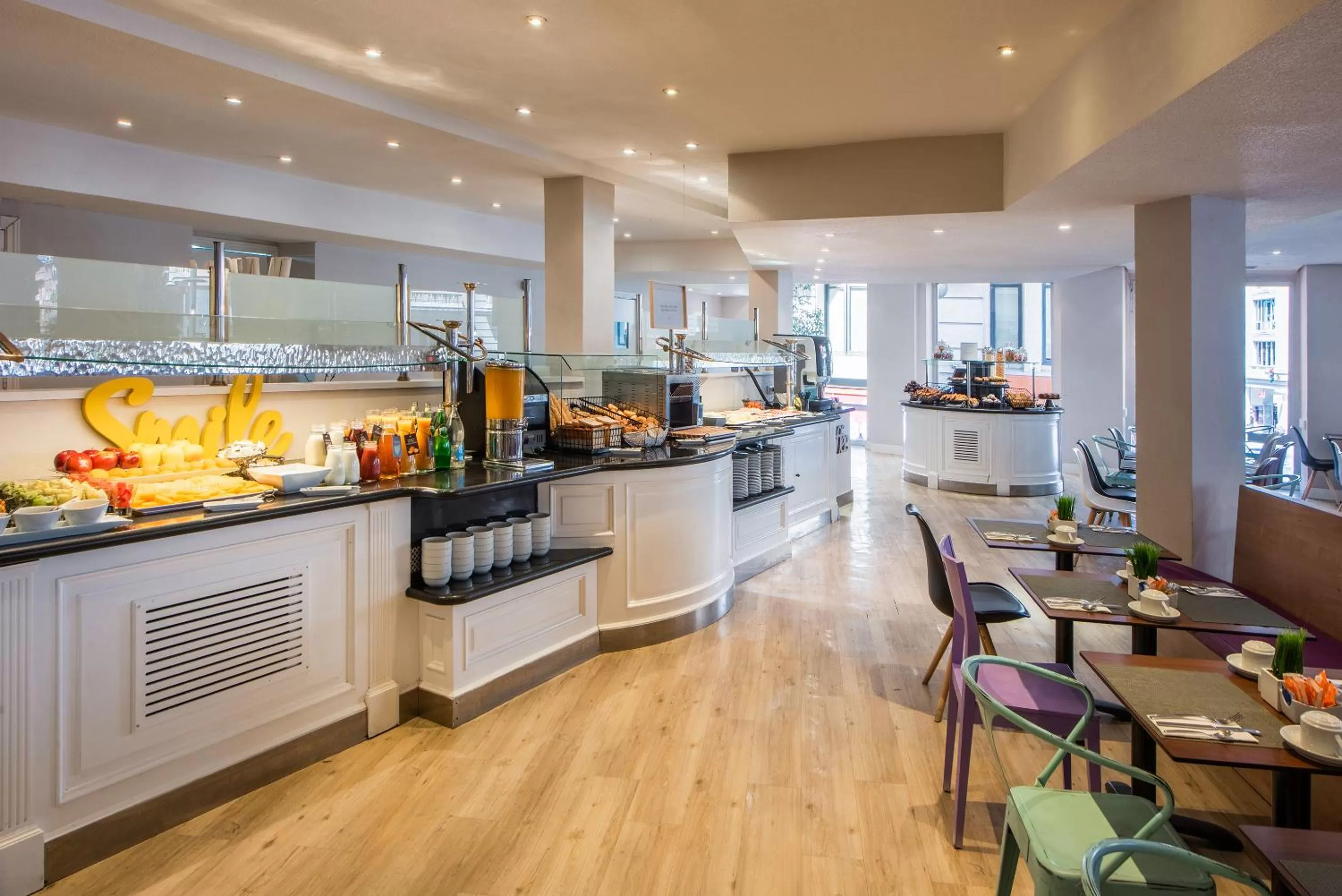 Restaurant/places to eat in Hotel Madrid Gran Via 25, Affiliated by Meliá