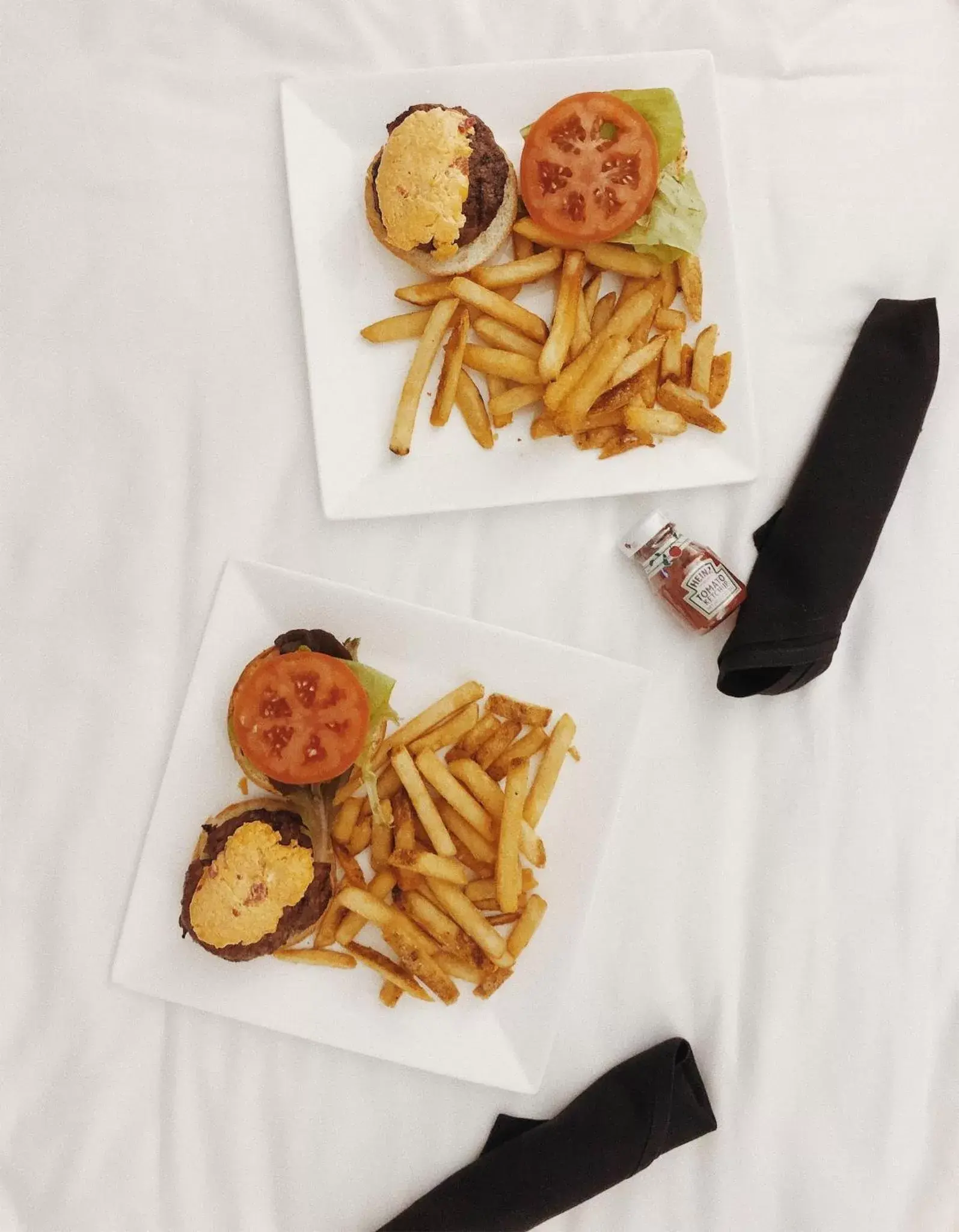 Meals, Food in Hotel Ella