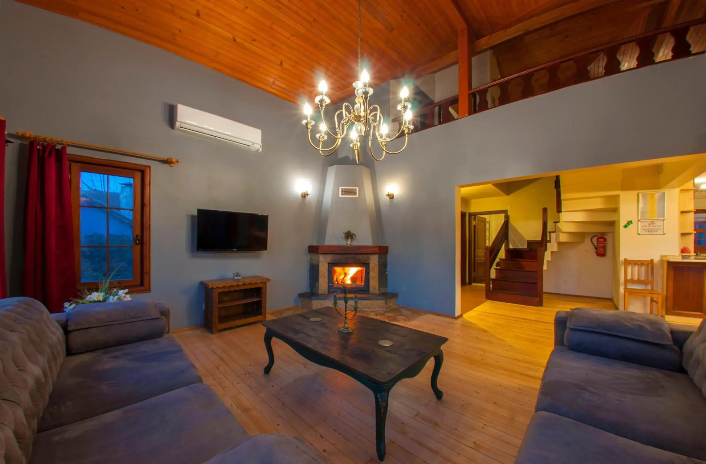 Living room, Seating Area in Villa Kirkpinar Sapanca