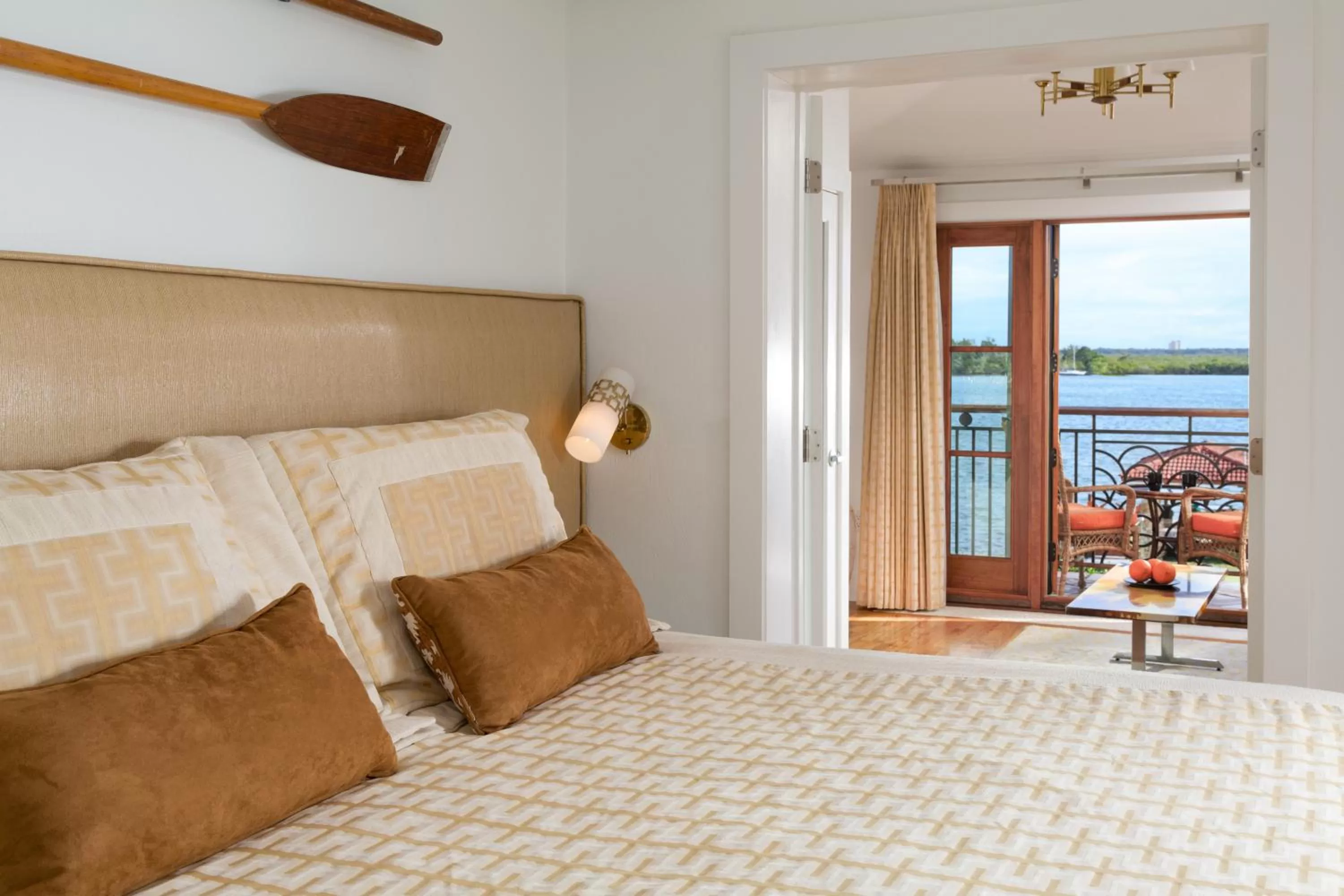 Bed in Black Dolphin Inn