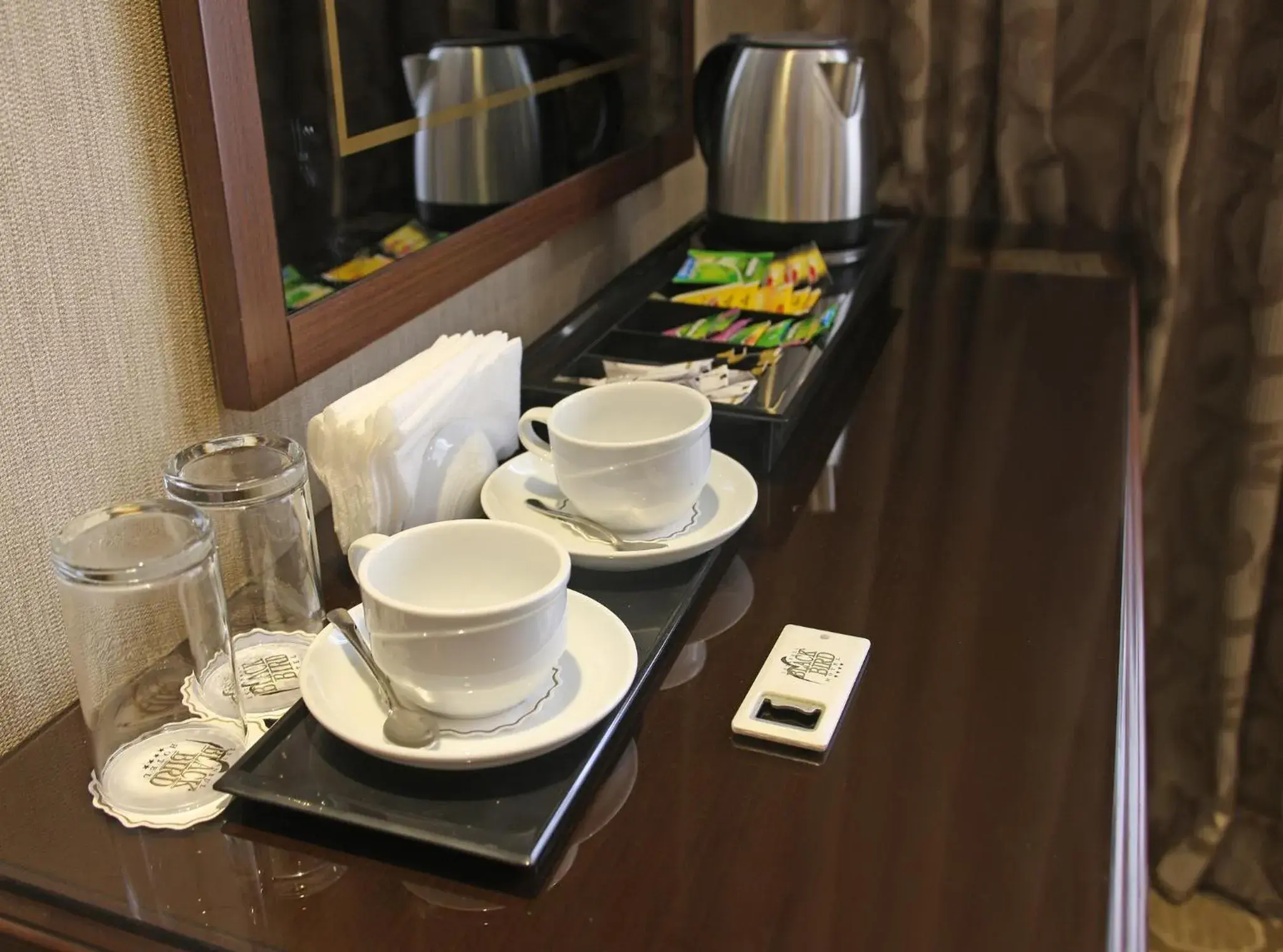 Coffee/tea facilities in Black Bird Hotel