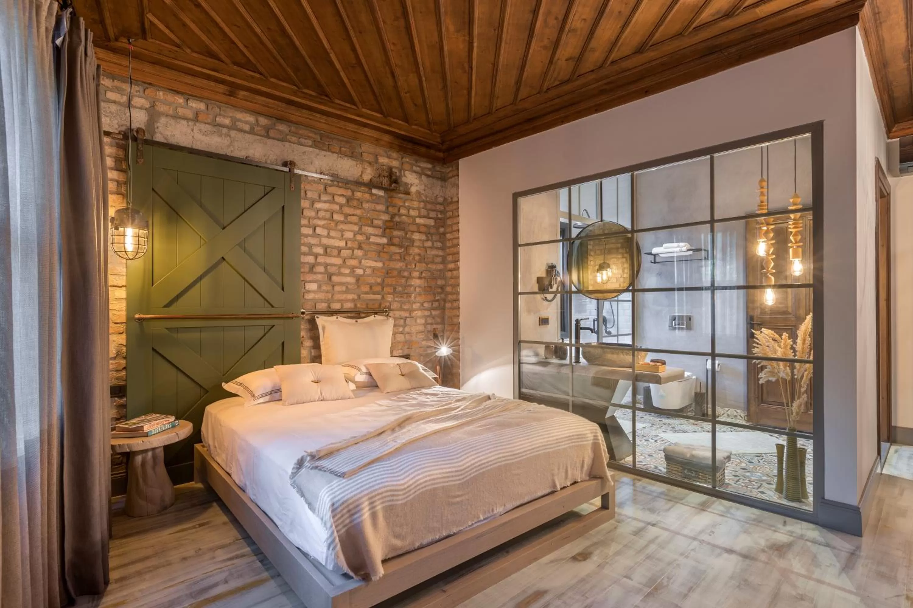 Photo of the whole room, Bed in Casa Sur Antalya