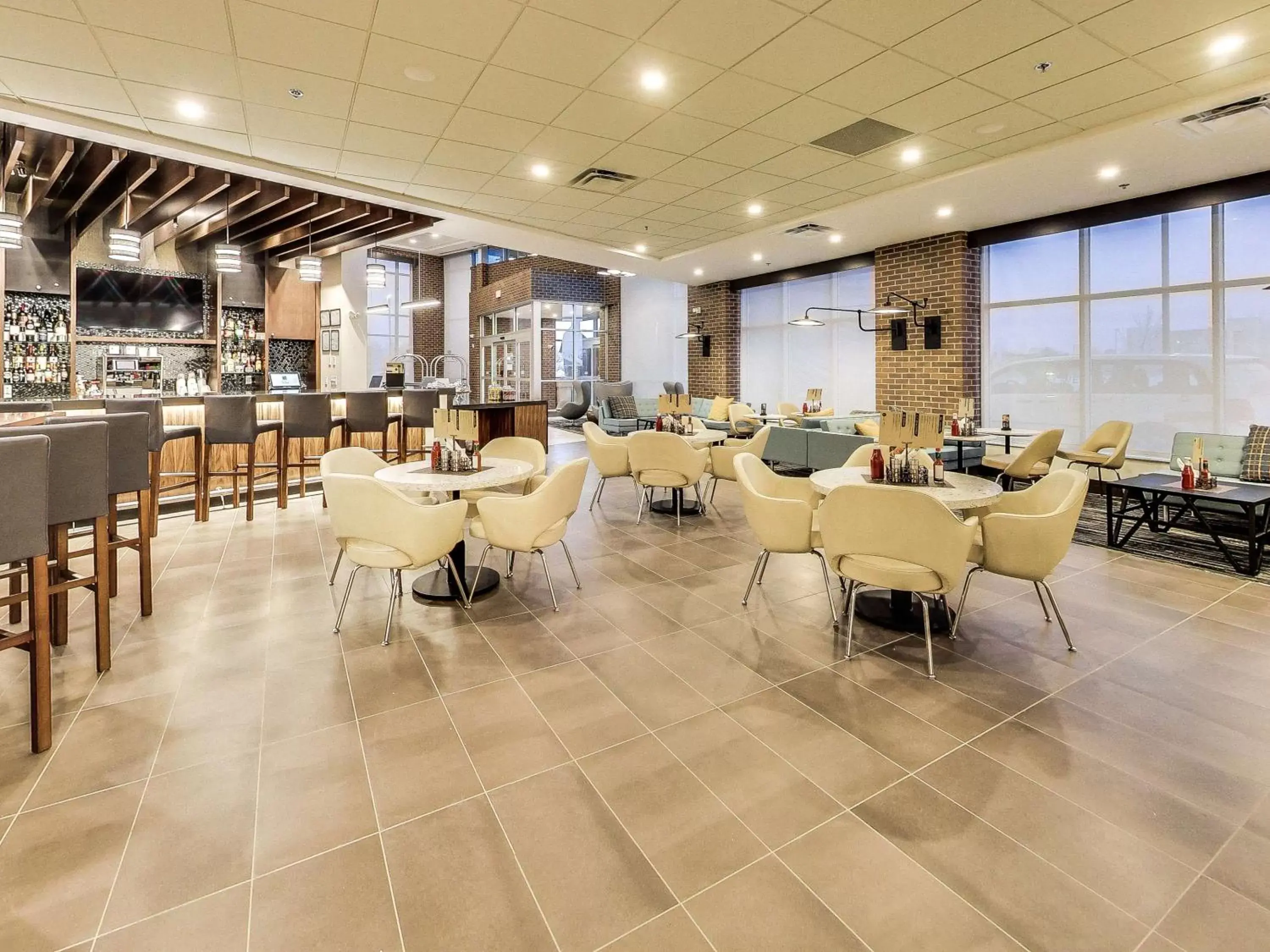 Lounge or bar, Restaurant/Places to Eat in Hyatt Place Edmonton West