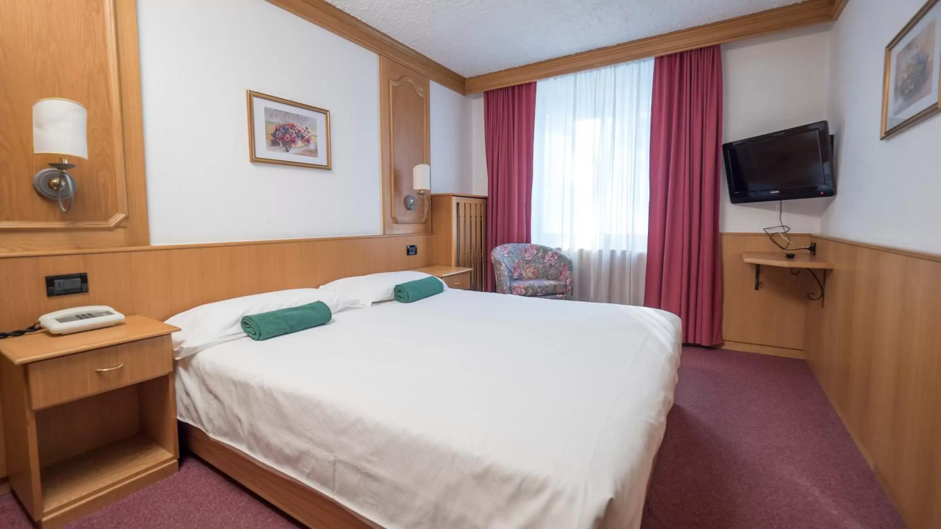 Bedroom in Hotel Intermonti