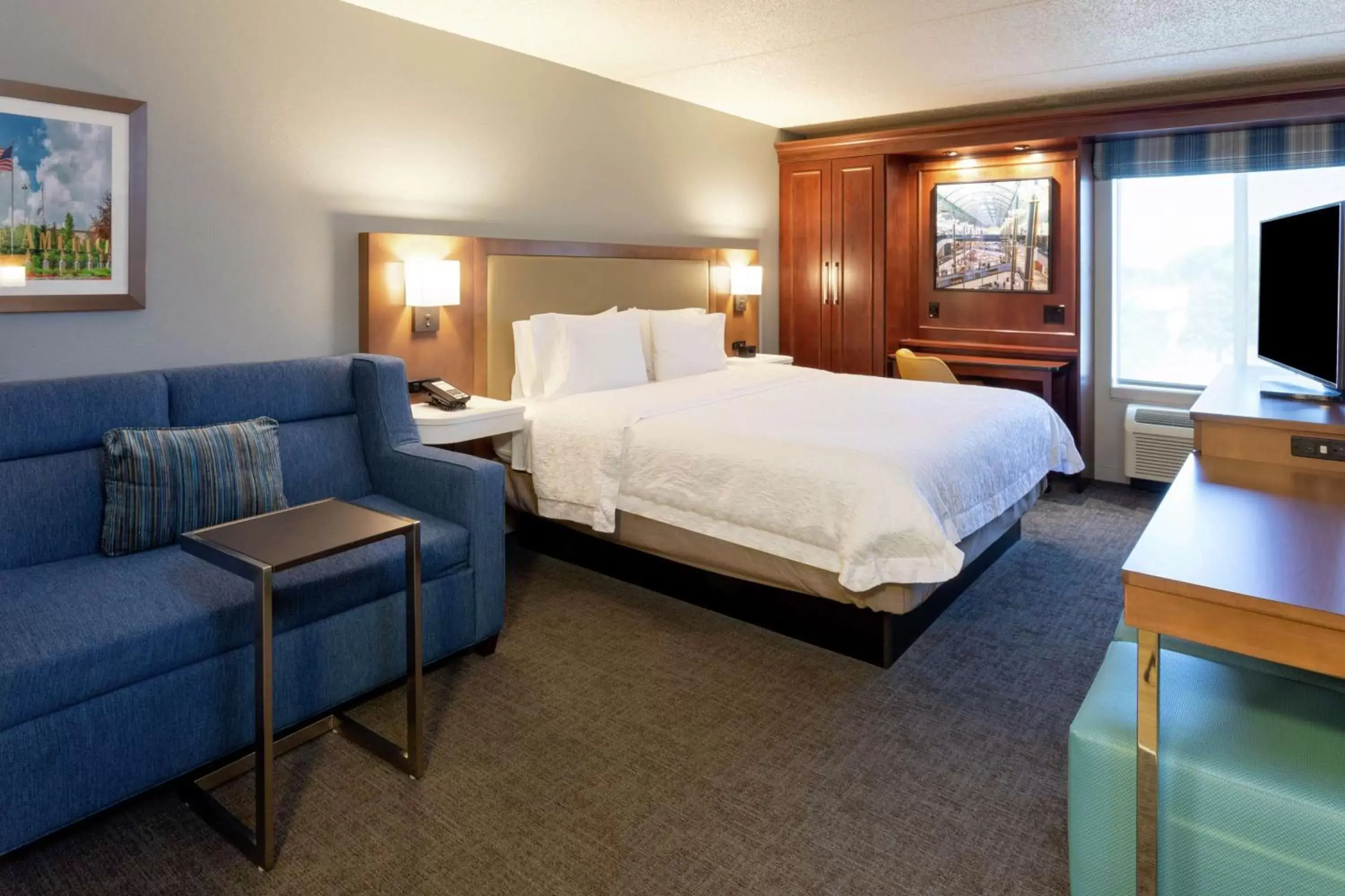 Bedroom, Bed in Hampton Inn Minneapolis/Eagan