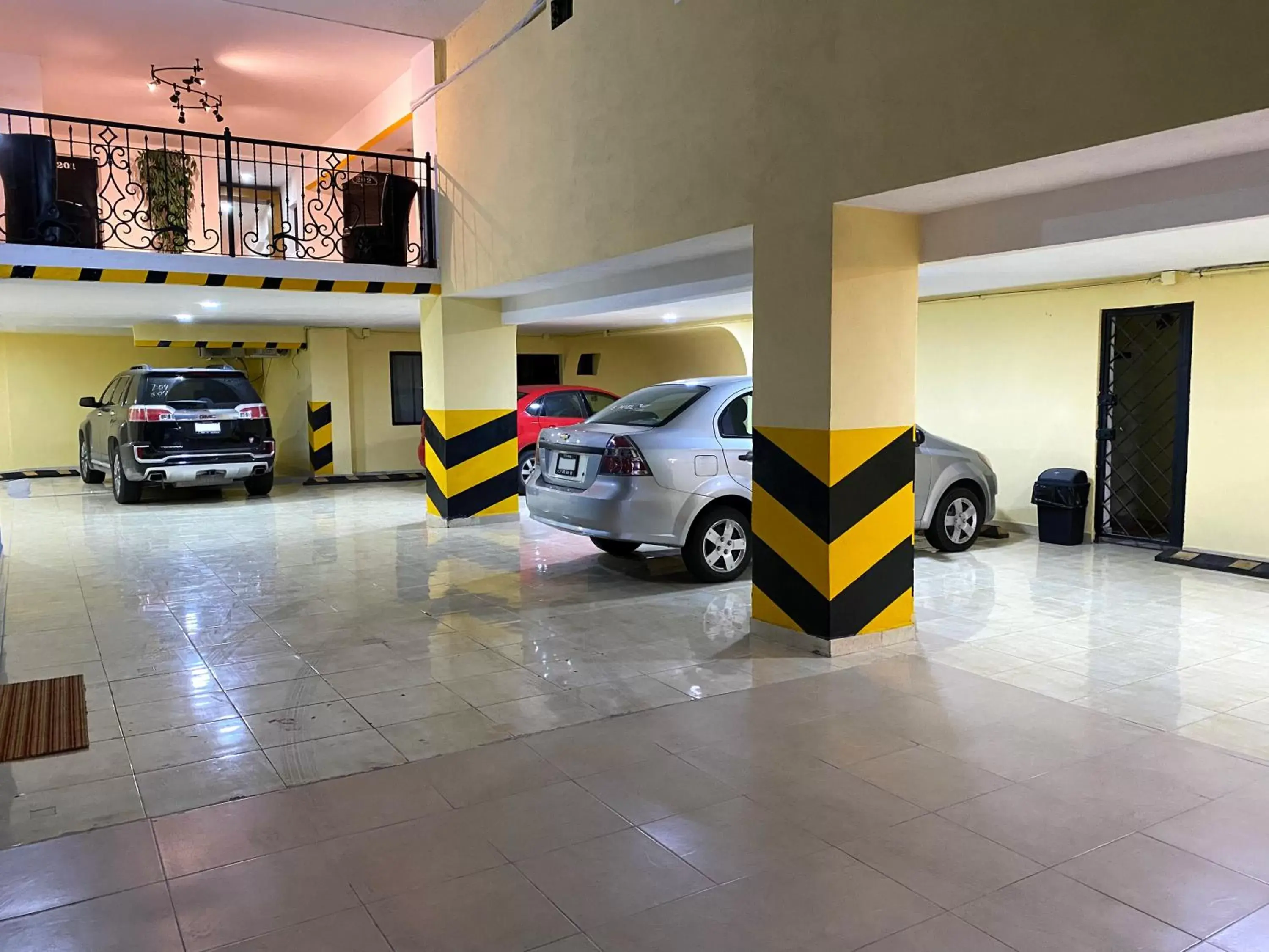 Parking in Hotel Olé