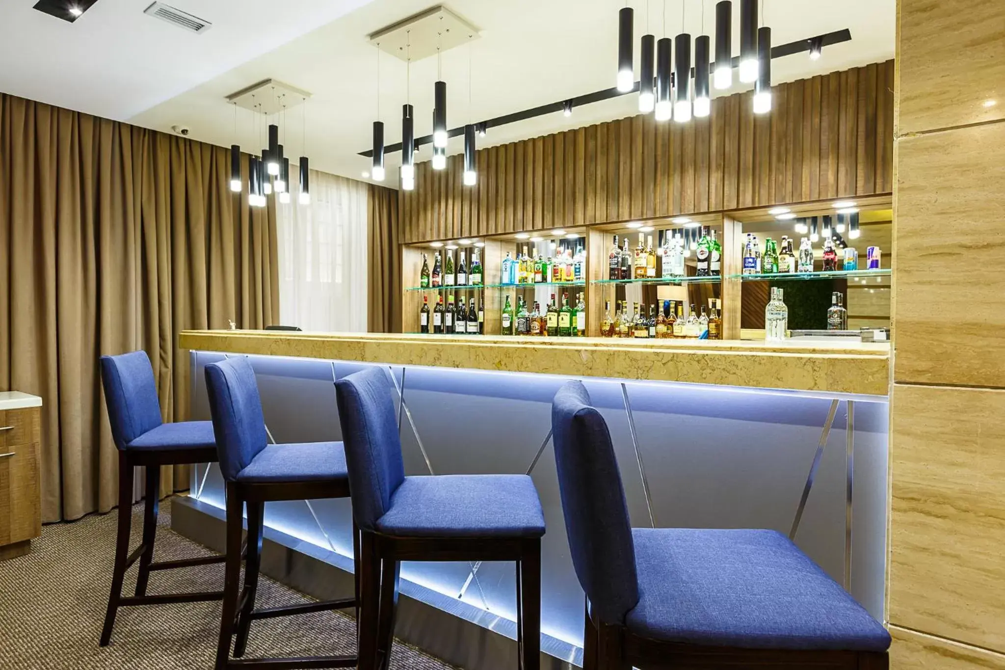 Lounge or bar, Lounge/Bar in Renion Hills Hotel