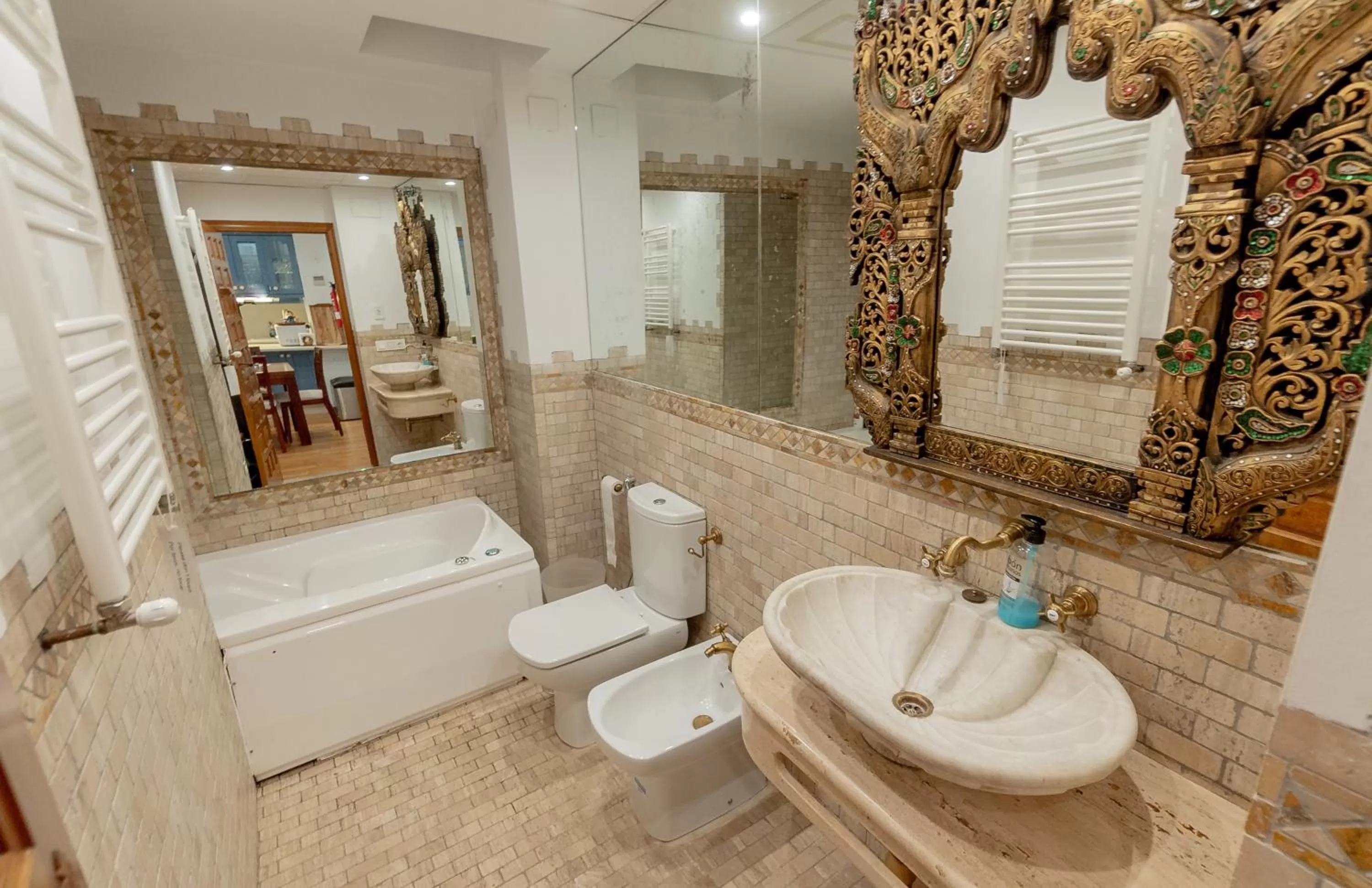 Bathroom in SUAY APARTMENTS