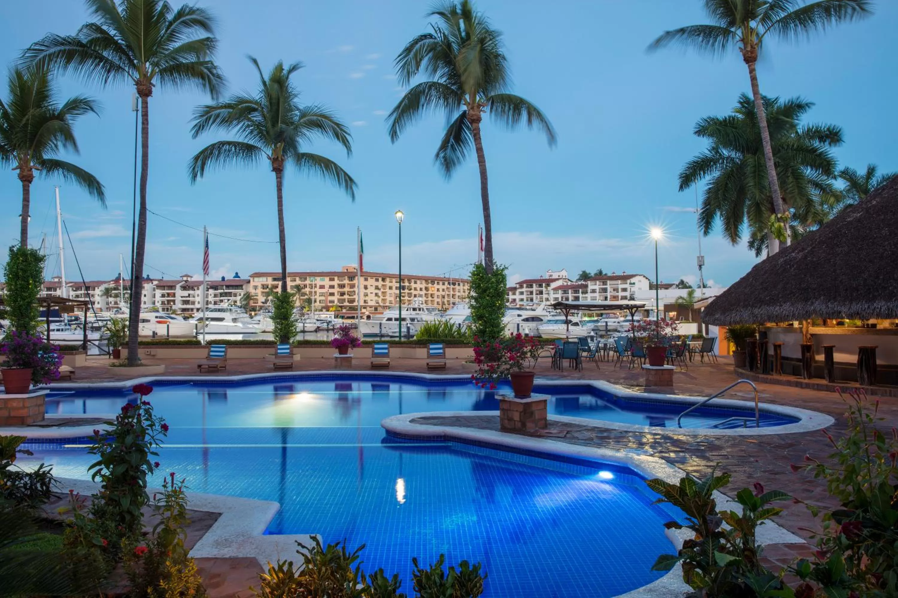 Swimming pool in Flamingo Vallarta Hotel & Marina