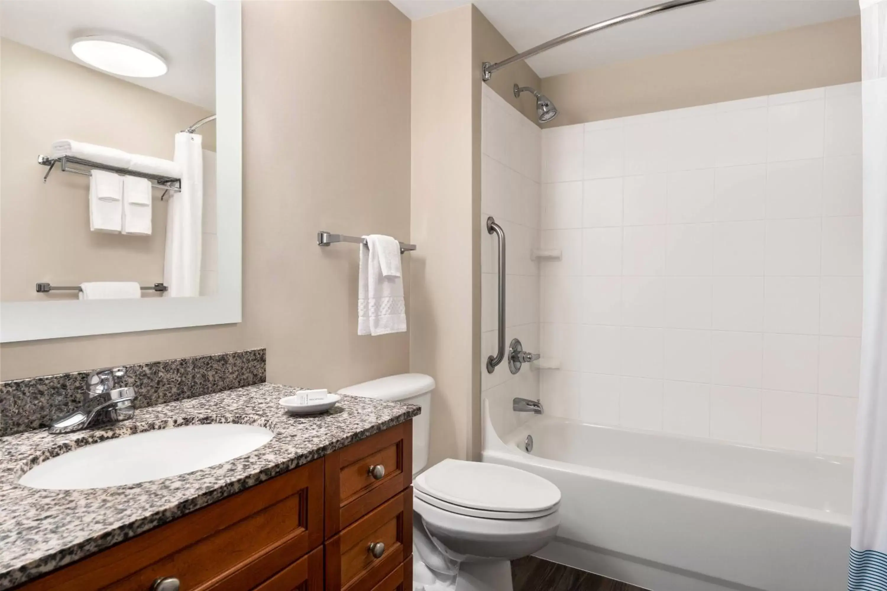 Bathroom in TownePlace Suites by Marriott Springfield