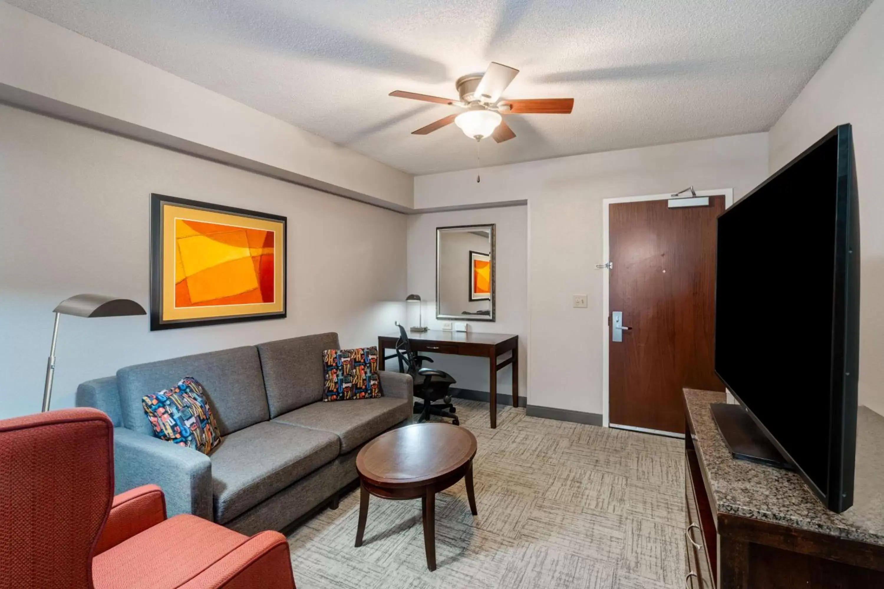 Bedroom, Seating Area in Hilton Garden Inn Augusta