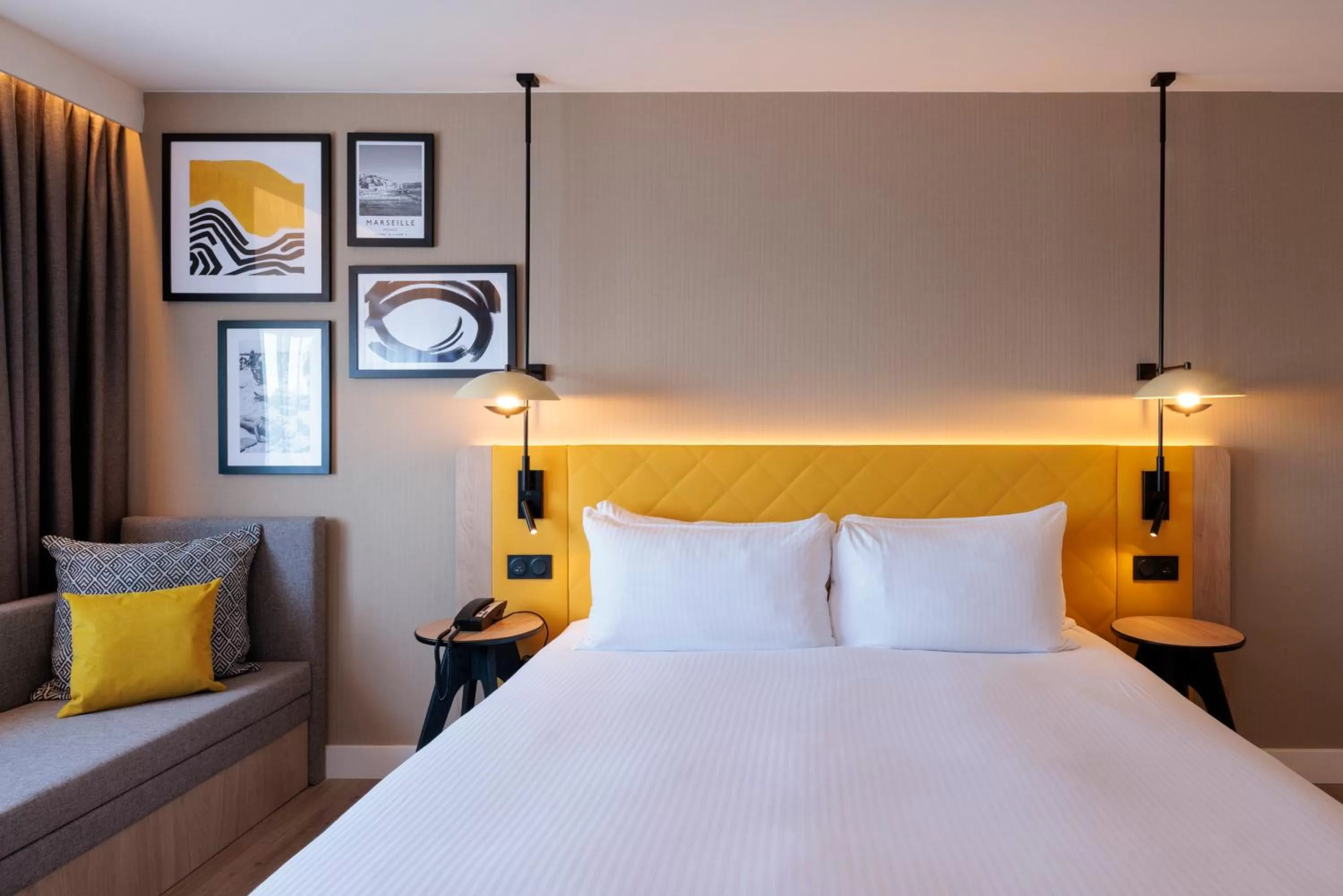 Bedroom, Bed in Hilton Garden Inn Marseille Provence Airport