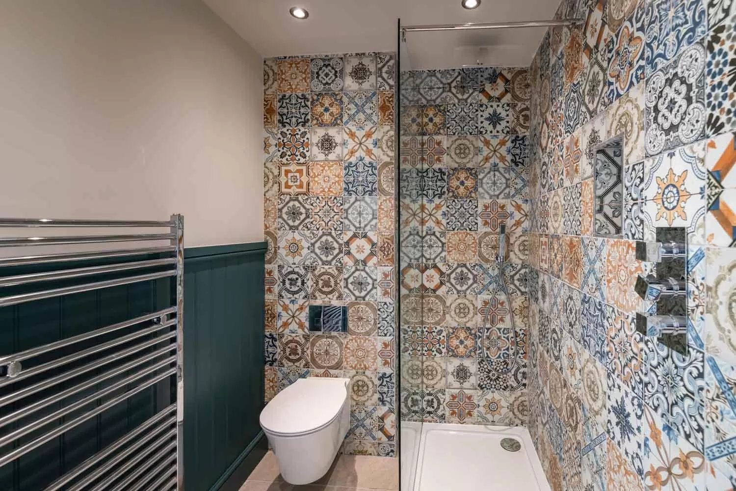 Shower, Bathroom in The Lodge