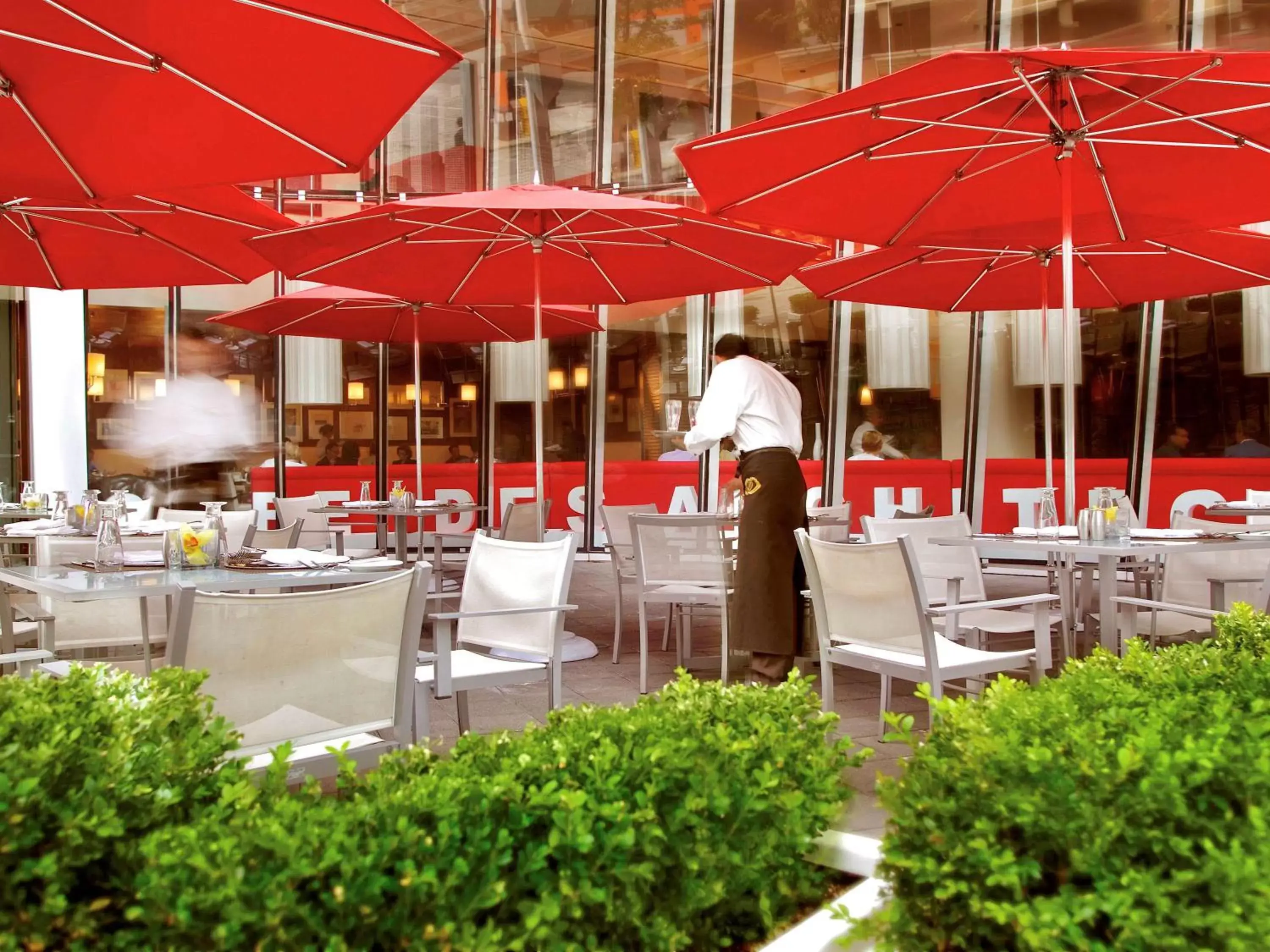 Restaurant/Places to Eat in Sofitel Chicago Magnificent Mile