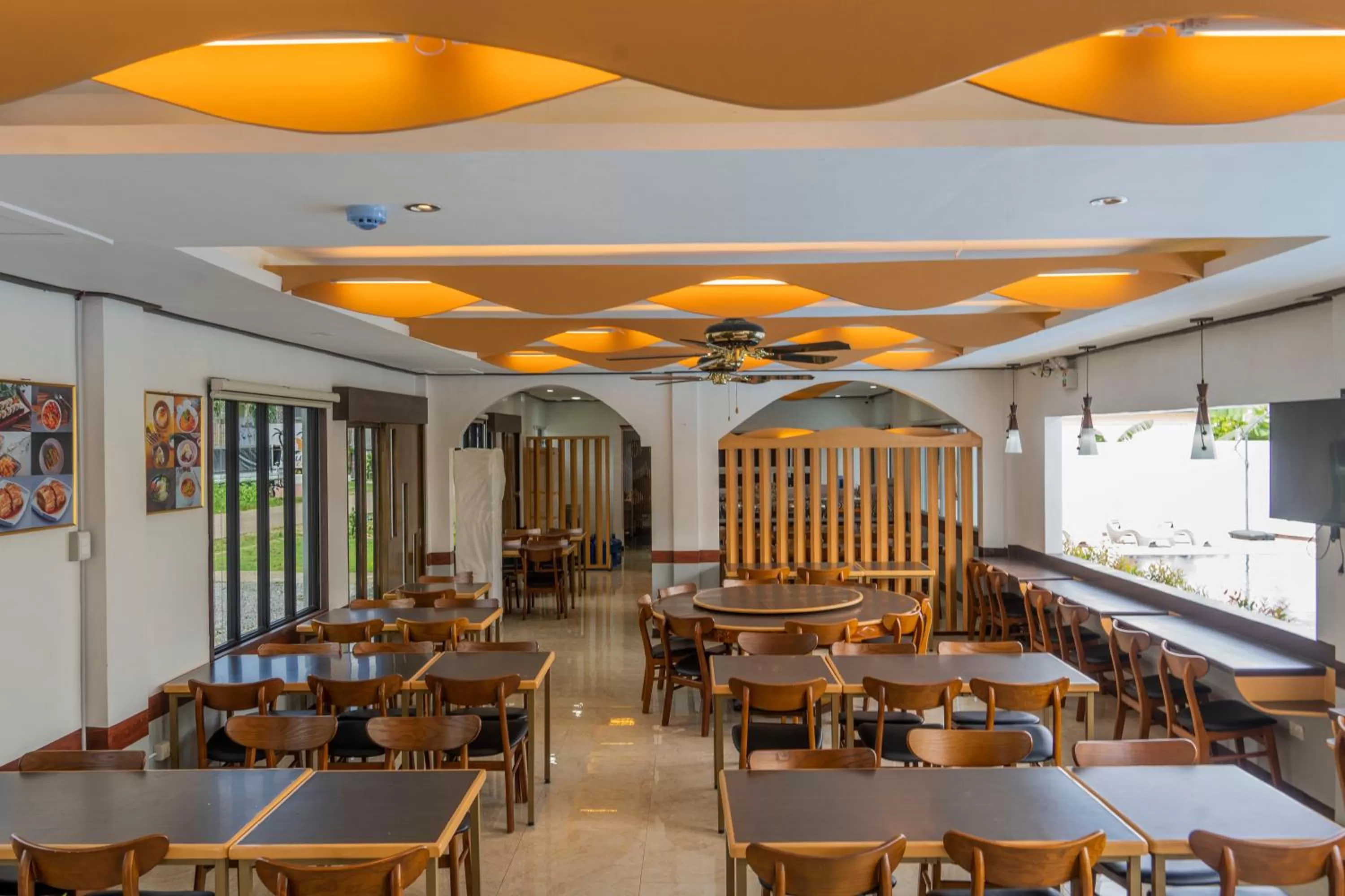 Restaurant/places to eat in Adela Resort Panglao