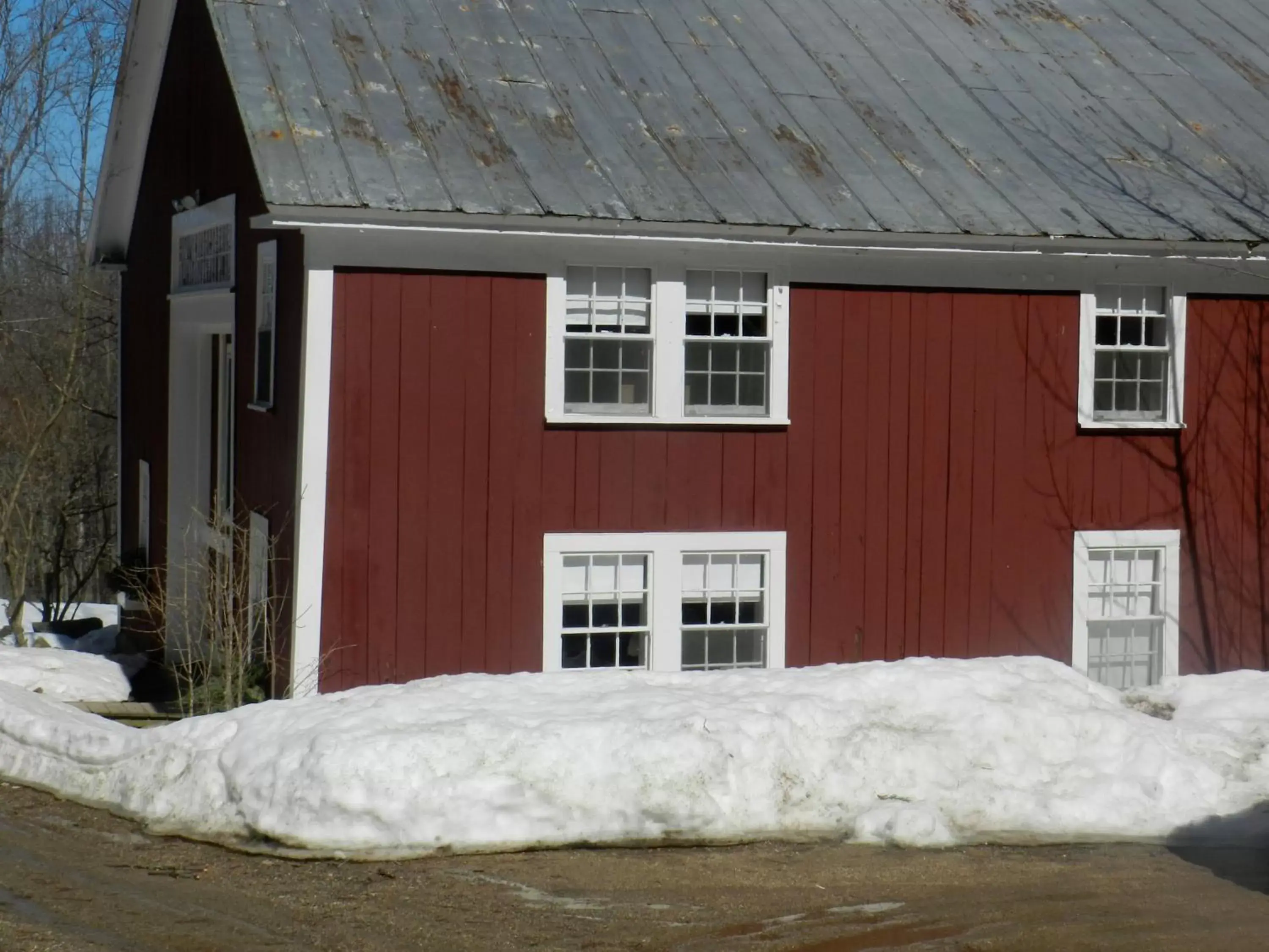 Facade/entrance, Winter in Snowvillage Inn