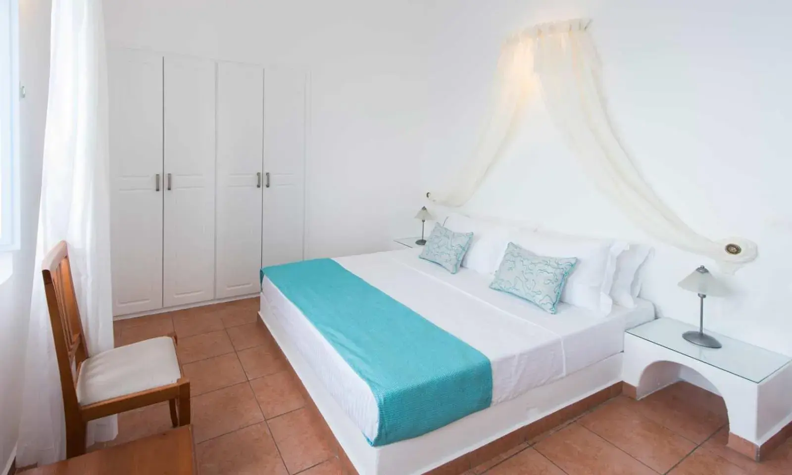 Bedroom, Bed in Kastro Suites