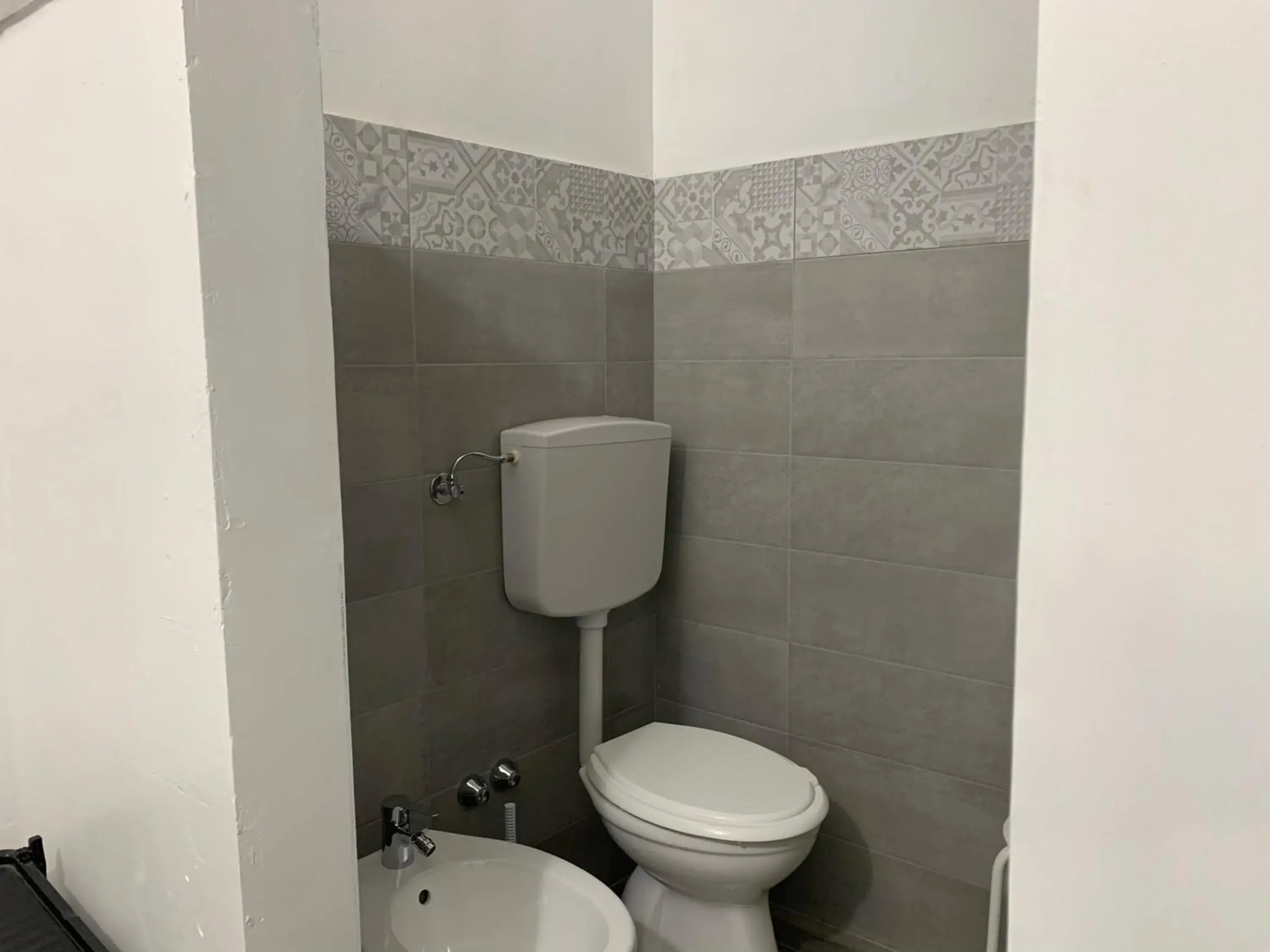 Bathroom in HB Albergo Lamanna