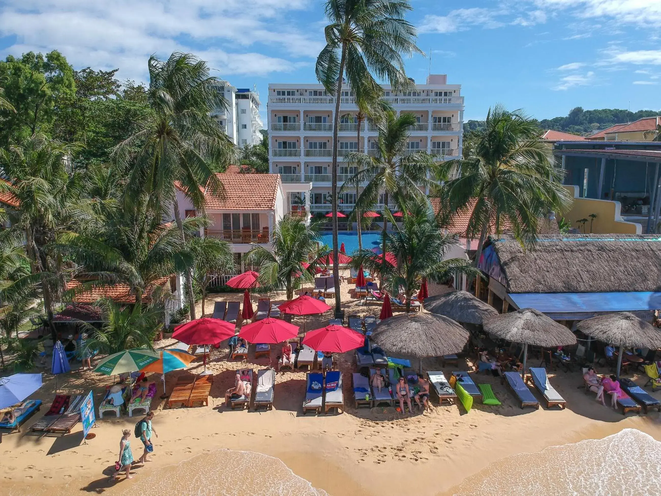 Property building in Phuong Binh House Property building in Phuong Binh House