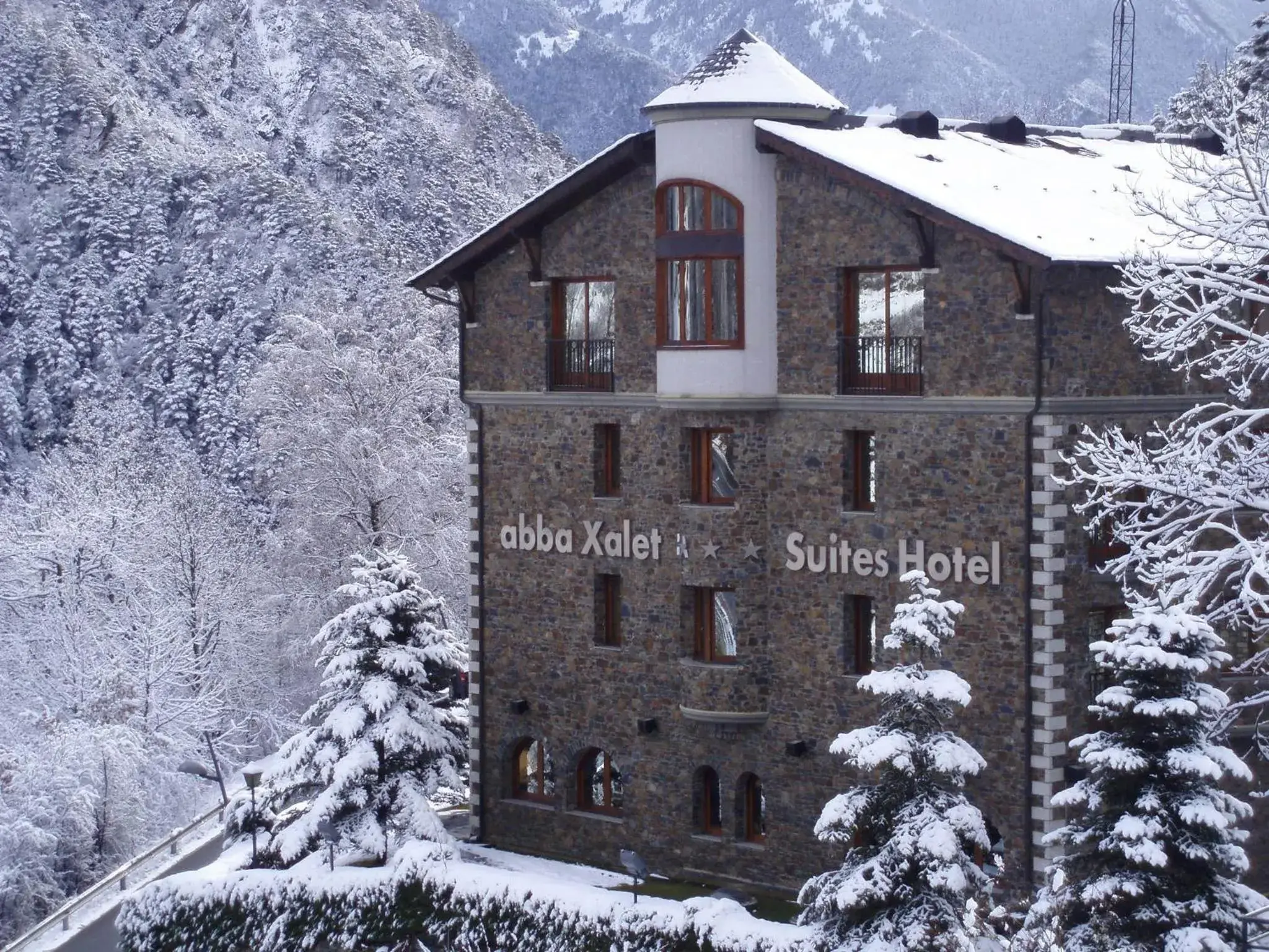 Facade/entrance, Winter in Abba Xalet Suites Hotel