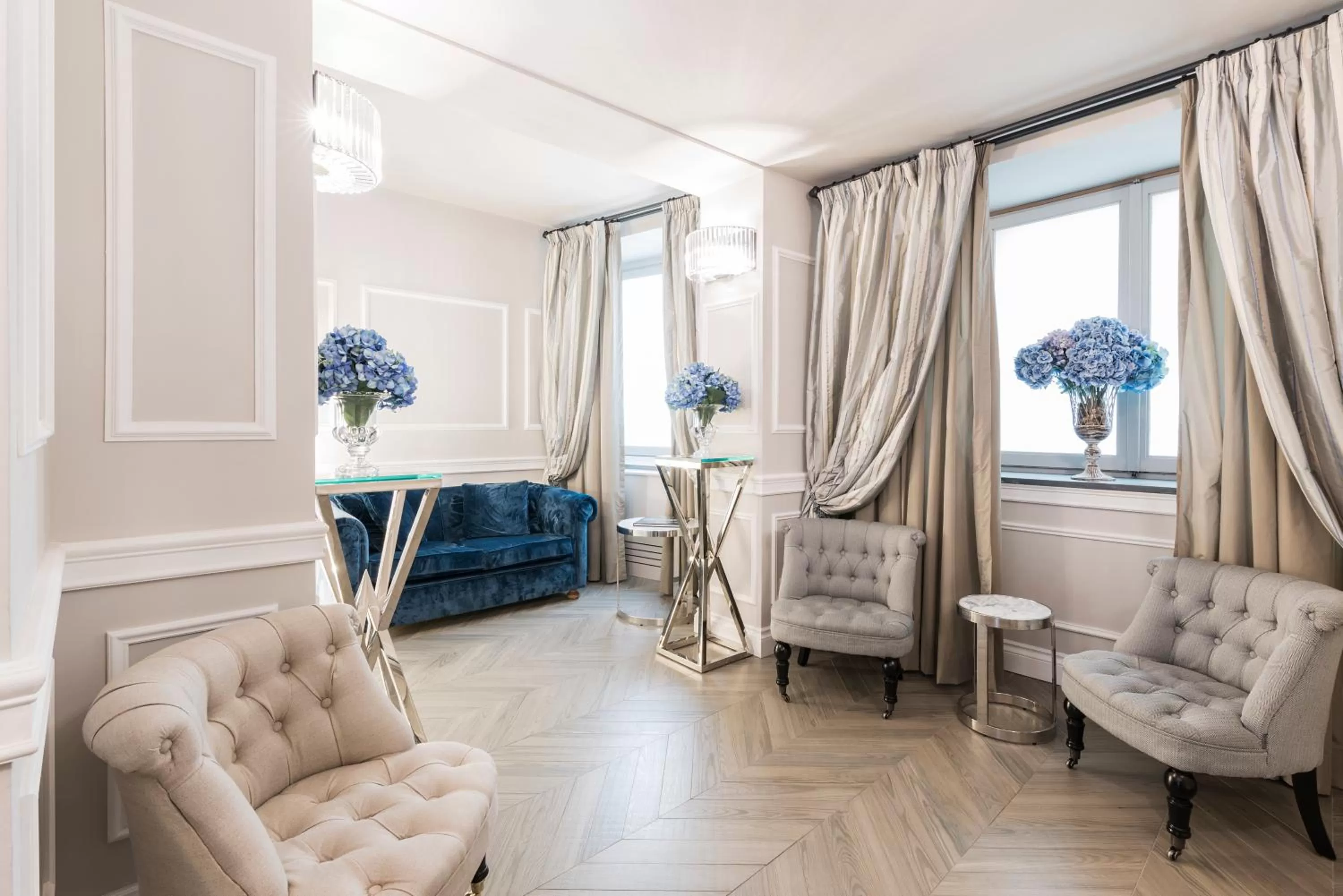 Communal lounge/ TV room in FH55 Hotel Calzaiuoli