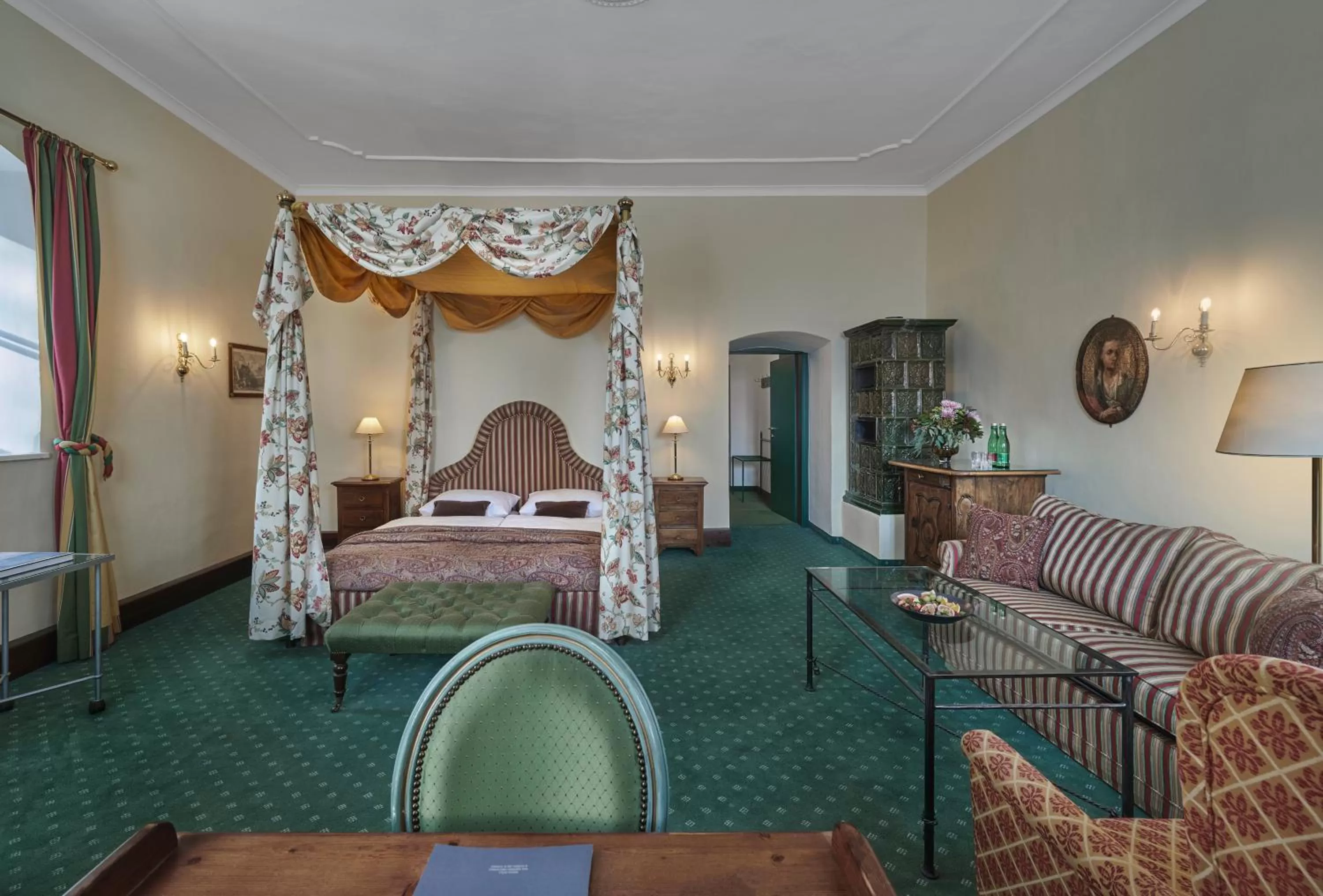 Photo of the whole room, Bed in Lebenberg Schlosshotel-Kitzbühel