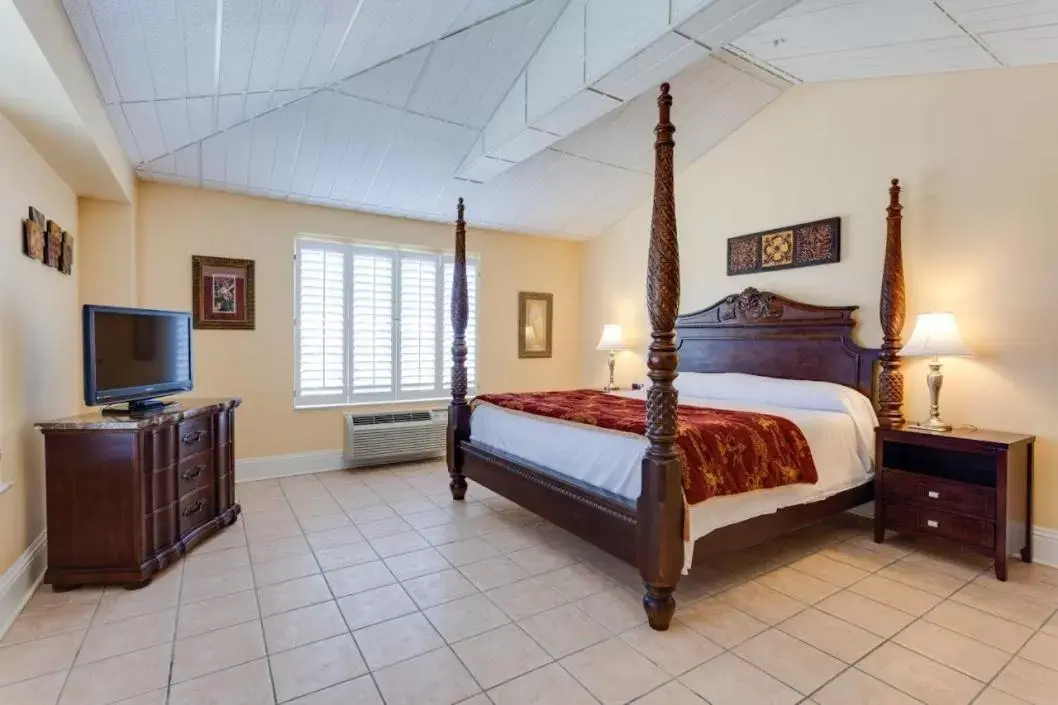 Photo of the whole room, Bed in Naples Park Central Hotel