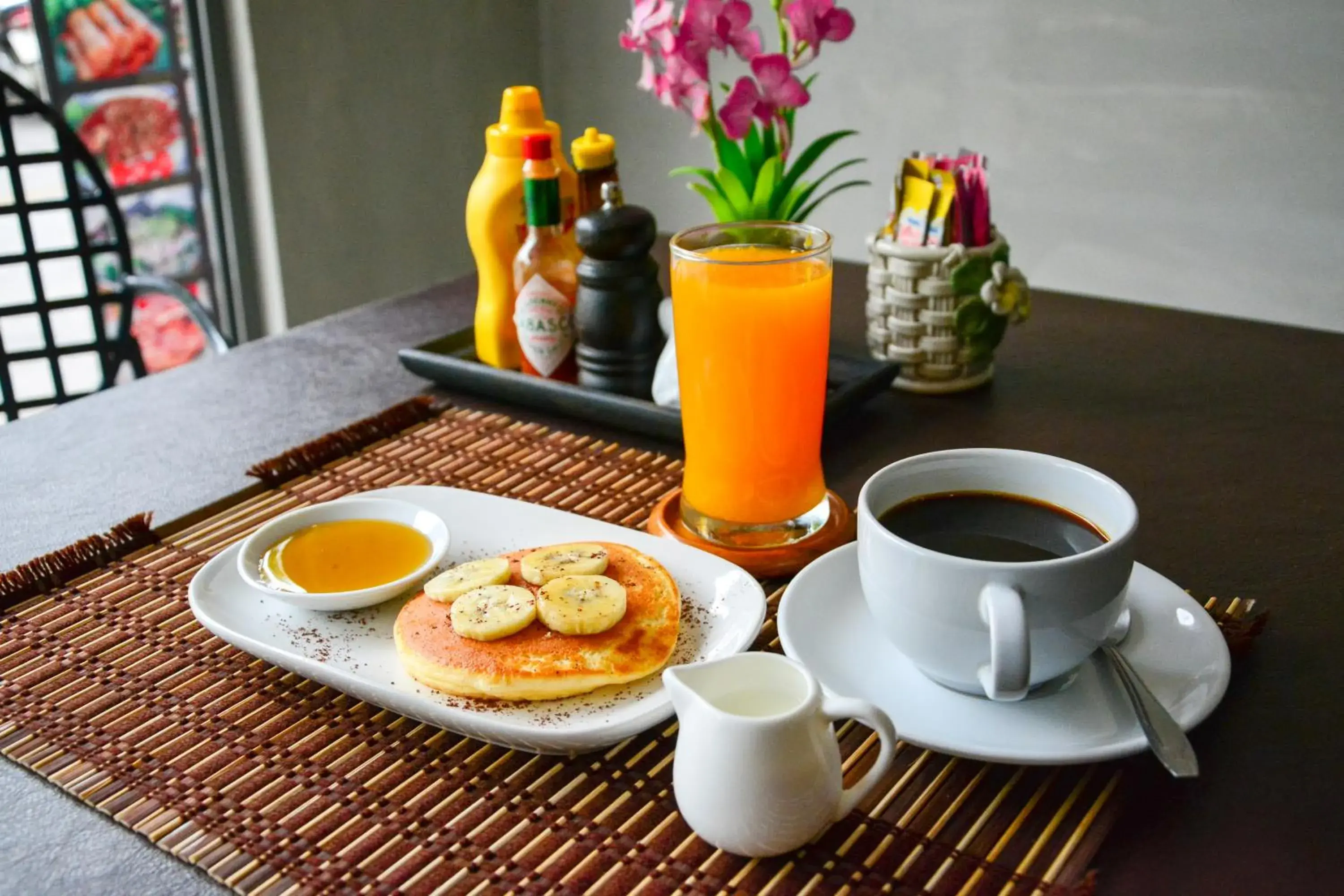 Food and drinks, Breakfast in Thapae Loft Hotel (SHA Certified)