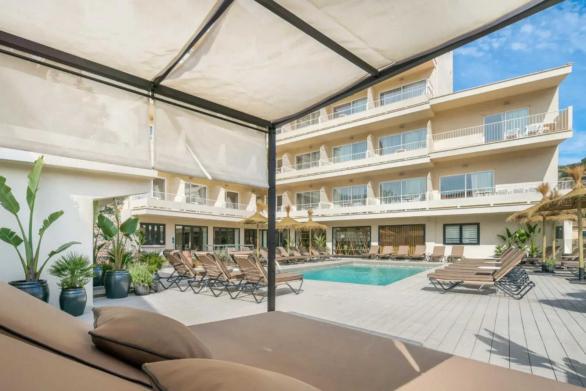 Swimming pool in Hotel Eden Nord Soller Swimming pool in Hotel Eden Nord Soller