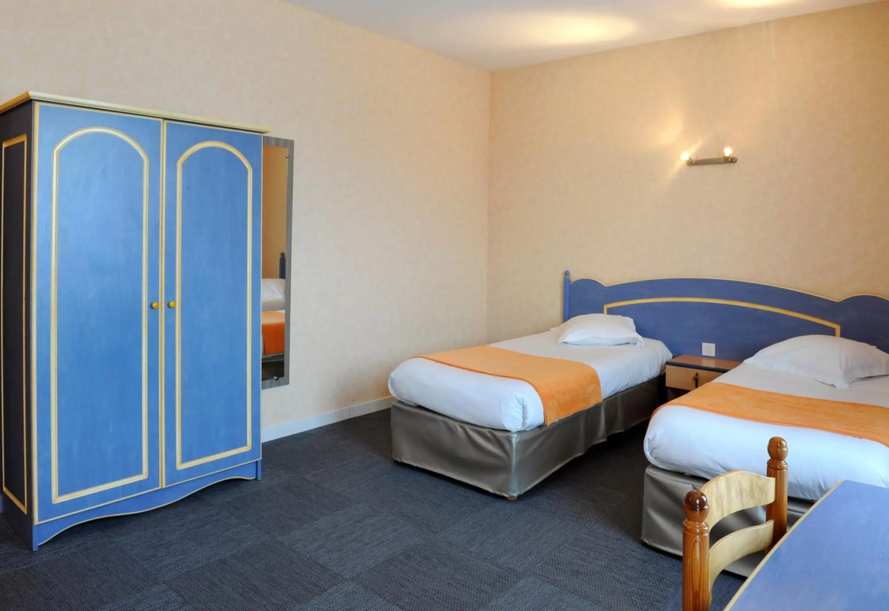 Photo of the whole room, Bed in Comfort Hotel Saintes
