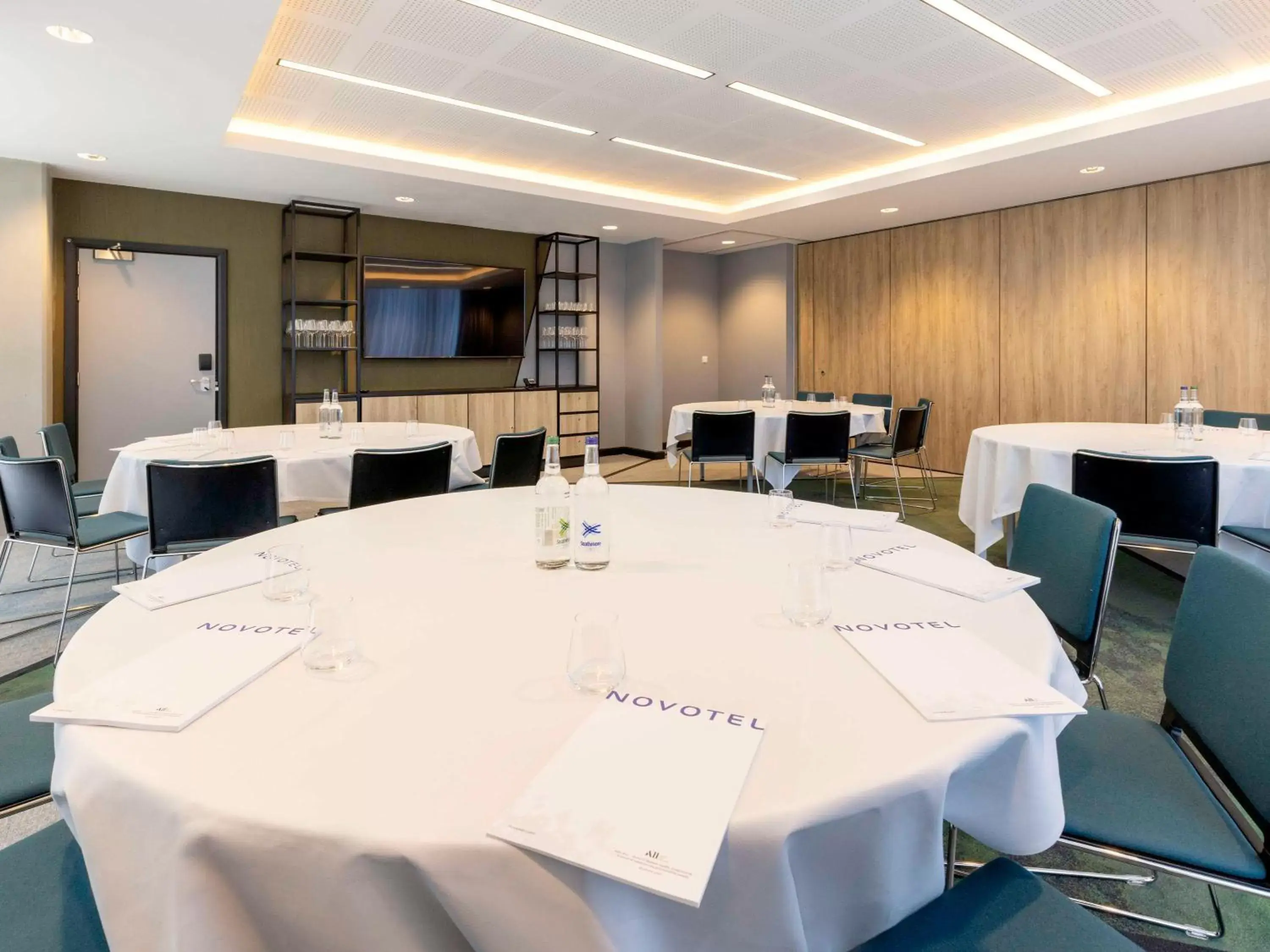 Meeting/conference room in Novotel Liverpool Paddington Village