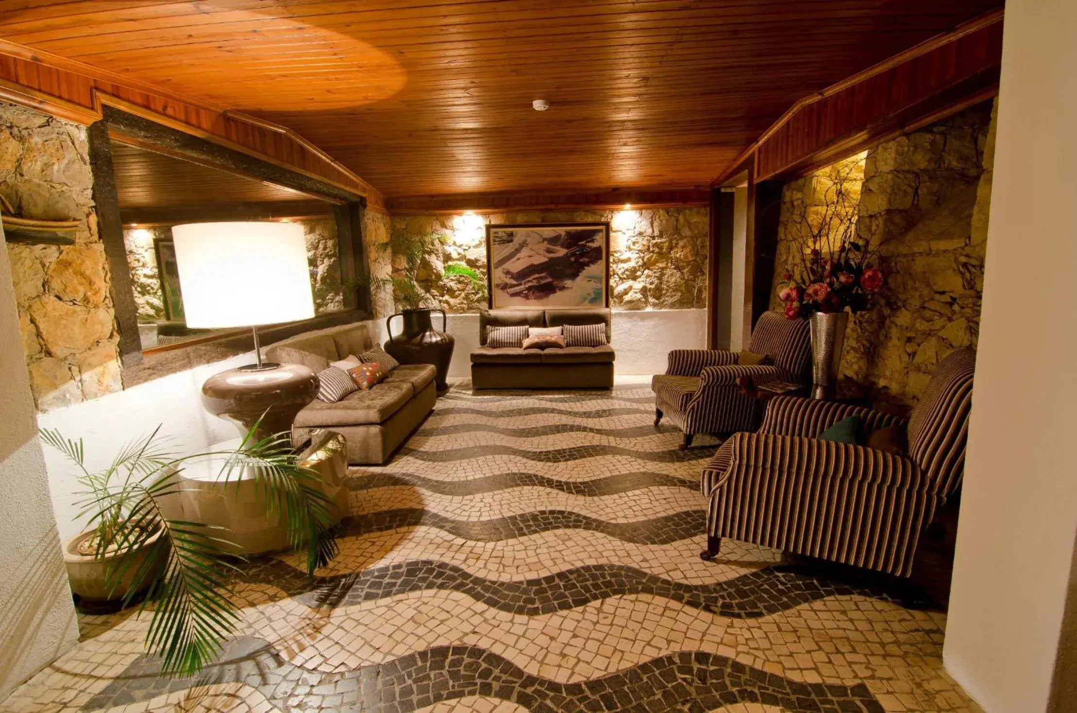 Lobby or reception, Seating Area in Estalagem Muchaxo Hotel