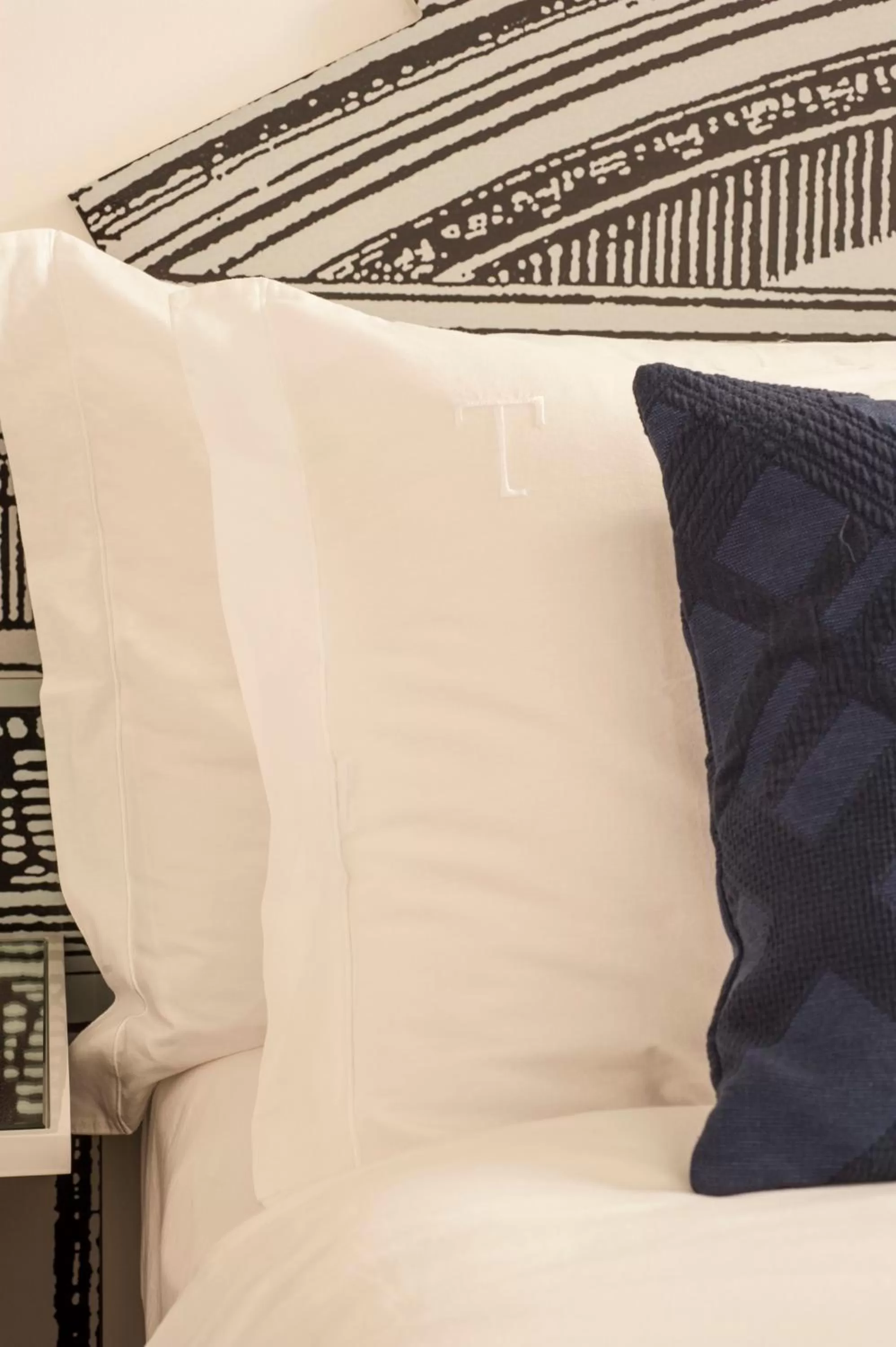 Decorative detail, Bed in Teatro Boutique Rooms & Suites